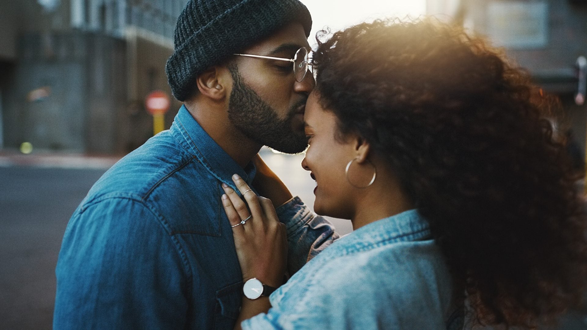 Behind The “Untyping” Dating Trend: Here’s Why You Should Think Outside Your Comfort Zone