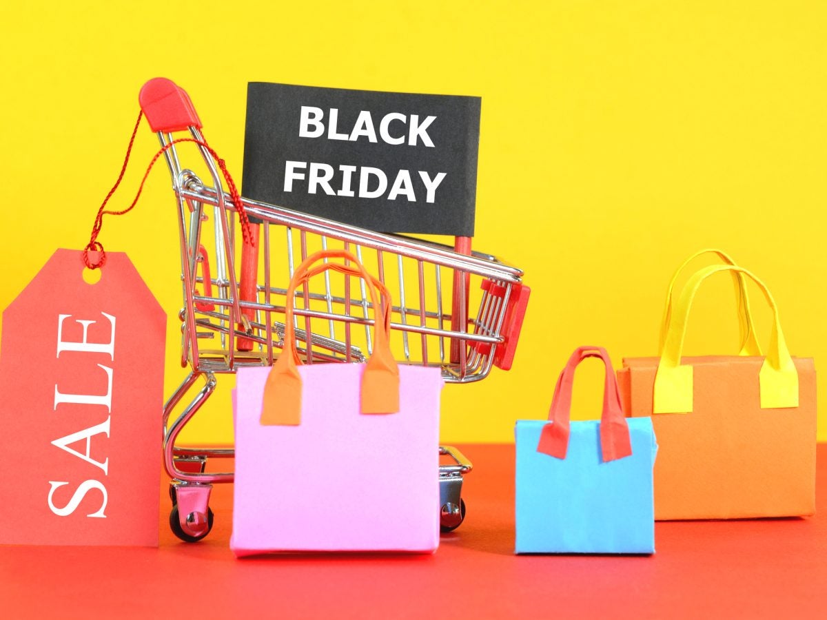 Here's How To Avoid The Financial Trappings Of This Holiday Shopping Season