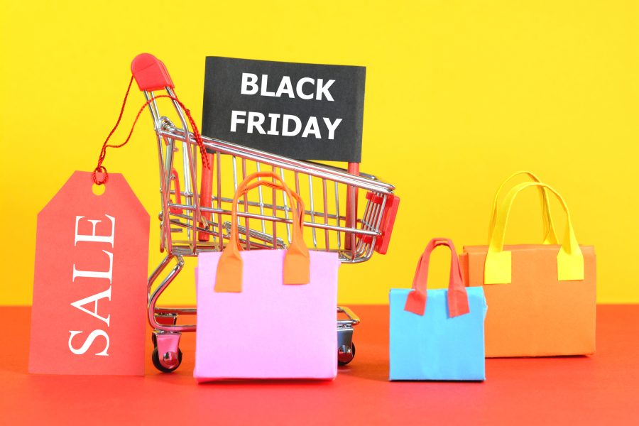 Here's How To Avoid The Financial Trappings Of This Holiday Shopping Season