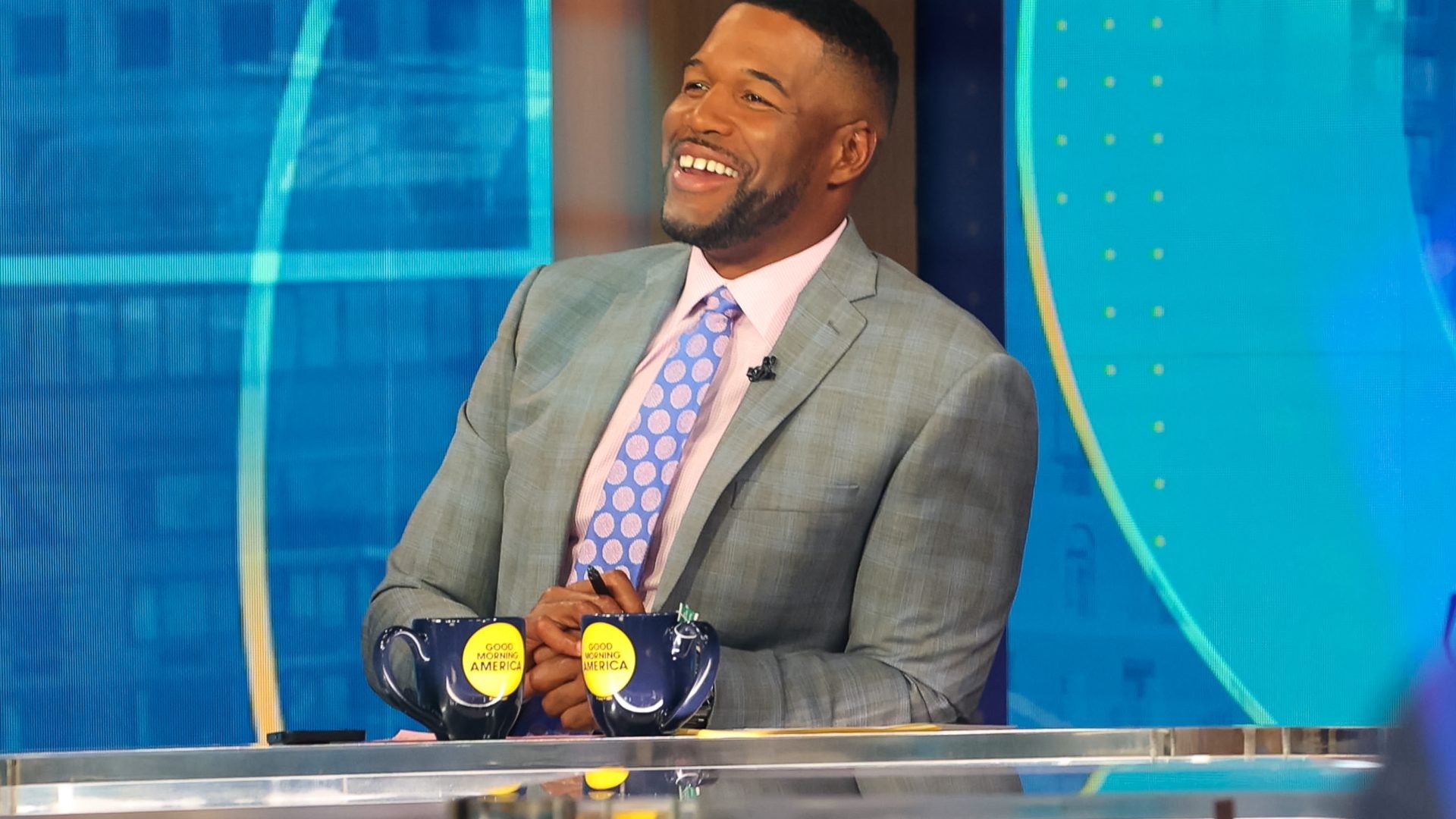 Michael Strahan Missing From 'Good Morning America' For Second Week In A Row Due To 'Personal Family Matters'