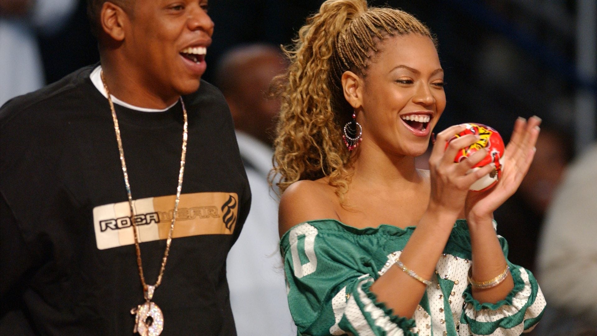 Channeling Nostalgia With This Celebrity Look: Beyoncé
