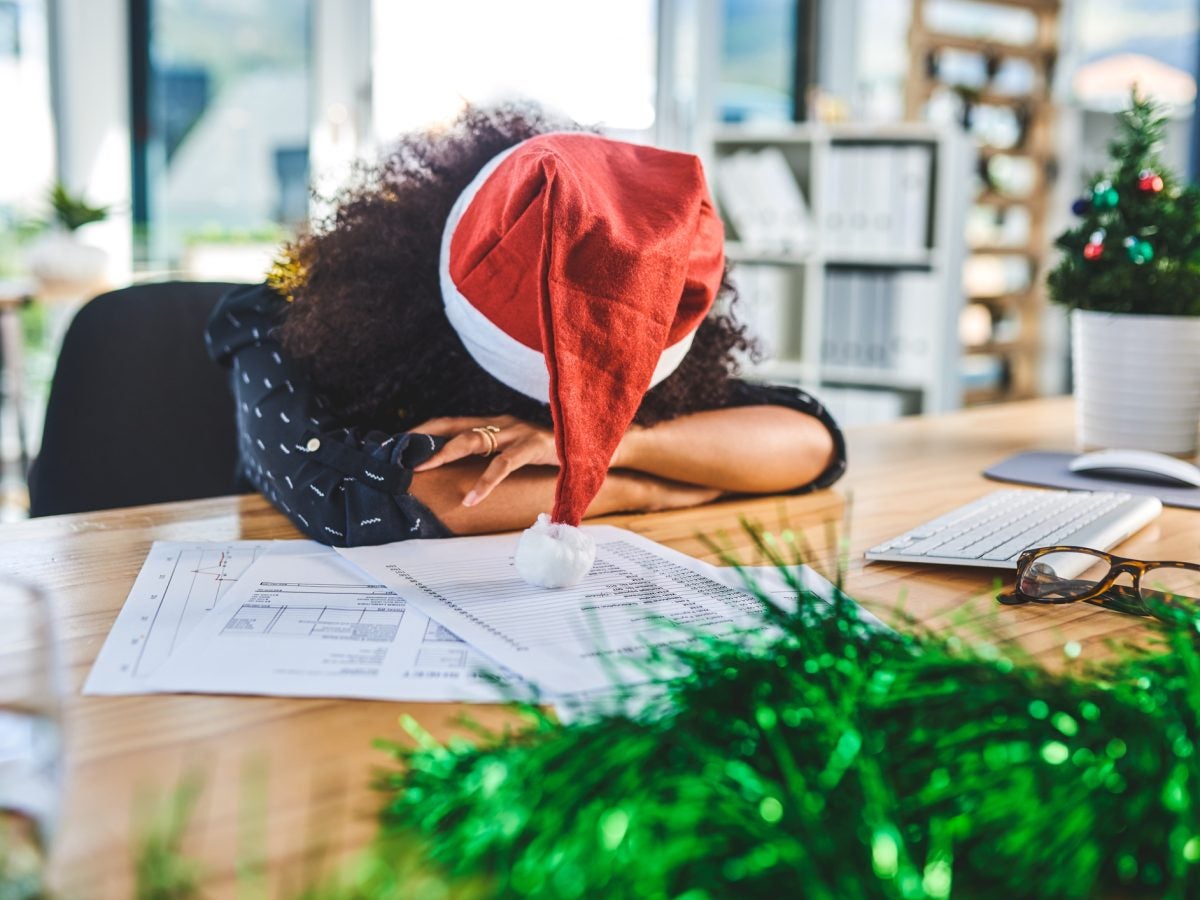 Here's How To Set Your Boundaries At Work During The Holidays