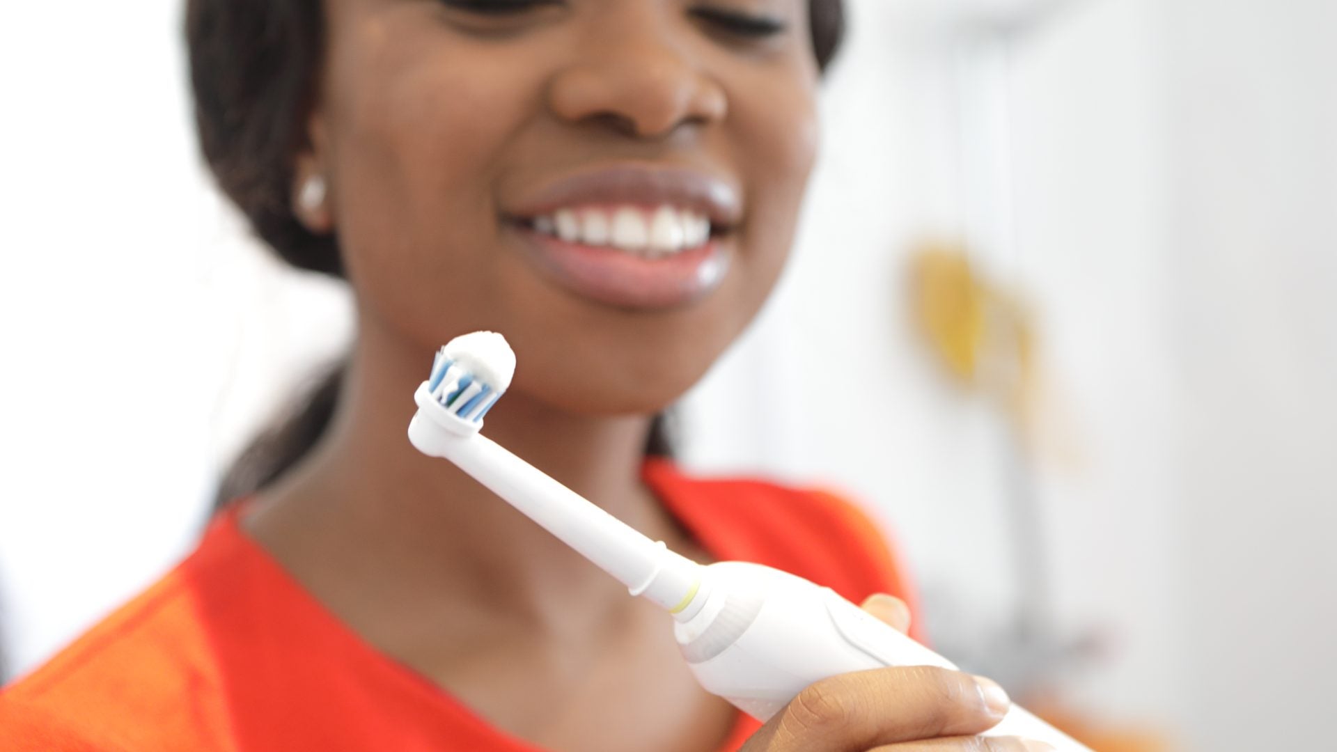 The Best Electric Toothbrushes For A Dazzling Smile