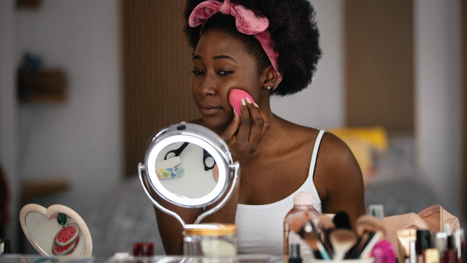 The Best Makeup Mirrors For Perfecting Those Tiny, Little Details