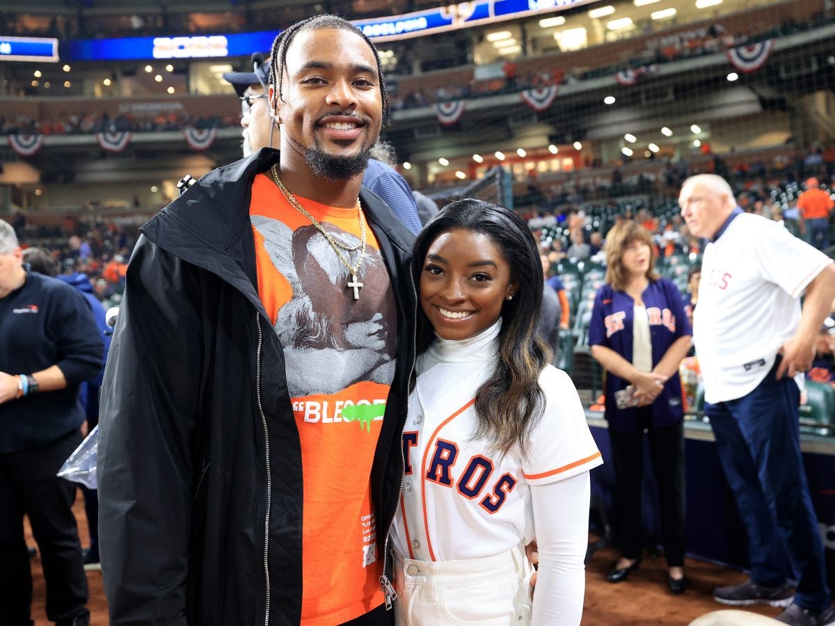 Simone Biles' Husband Says He Didn't Know Who She Was When They First Matched On Raya