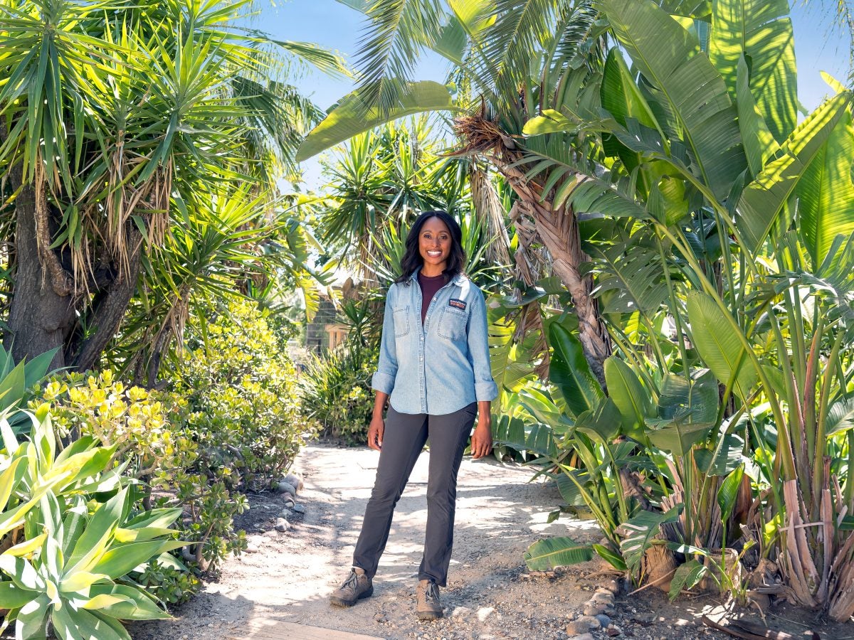 This Black Woman Just Made History As The First To Host A Wildlife Show On Broadcast TV. Meet Dr. Rae Wynn-Grant