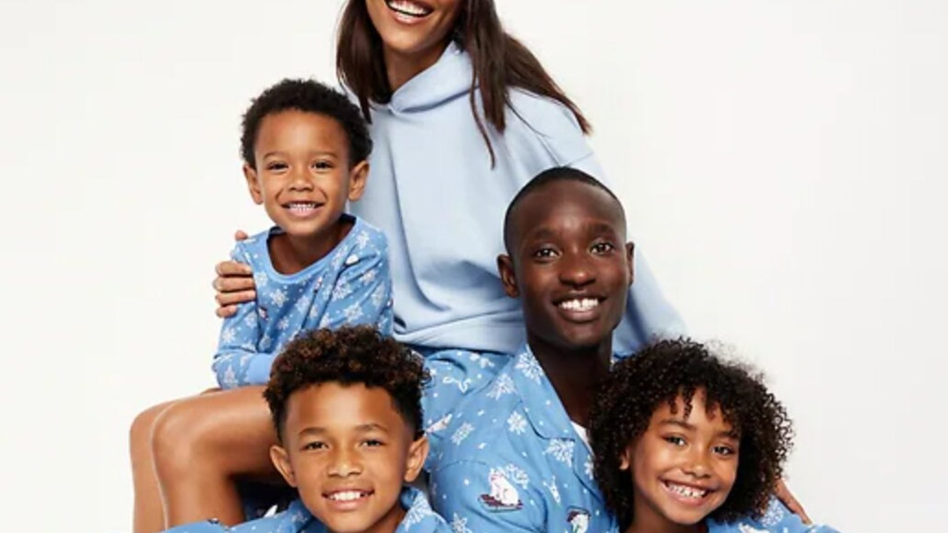 7 Cute And Cozy Christmas Pajama Sets For The Entire Family