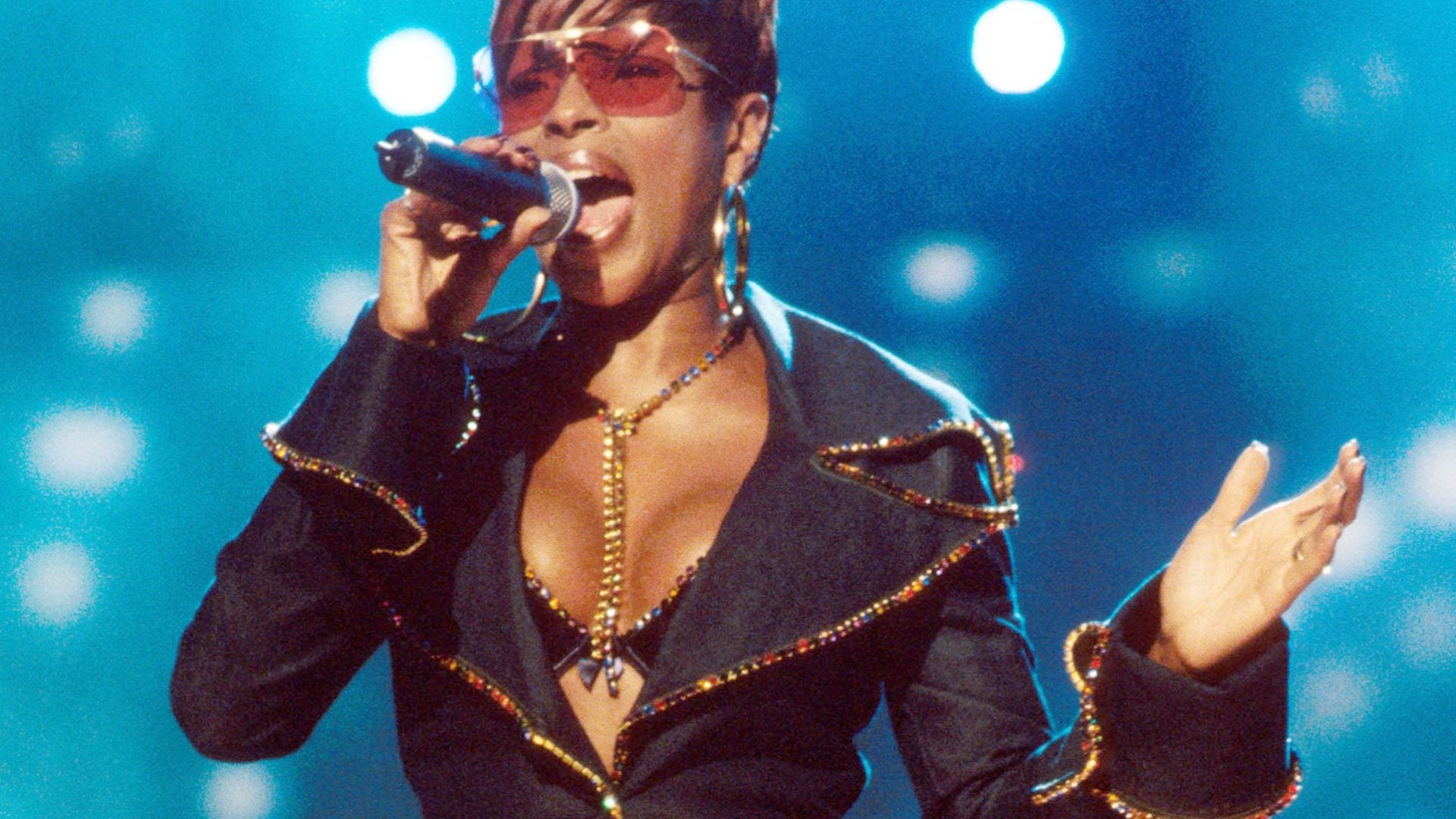 A Look Through Prolific Artist Mary J. Blige’s Style Evolution