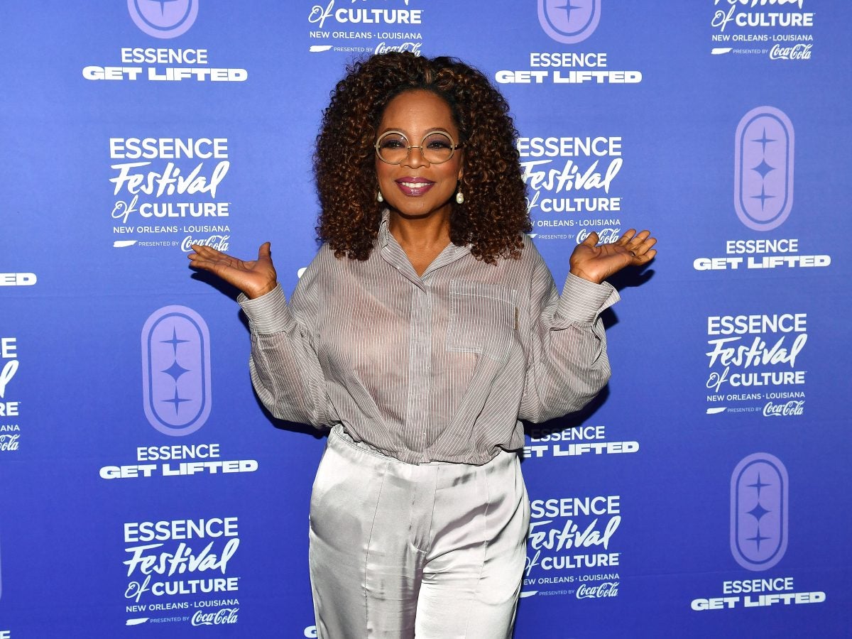 A Look Back At 33 Of Oprah Winfrey's Best Beauty Moments