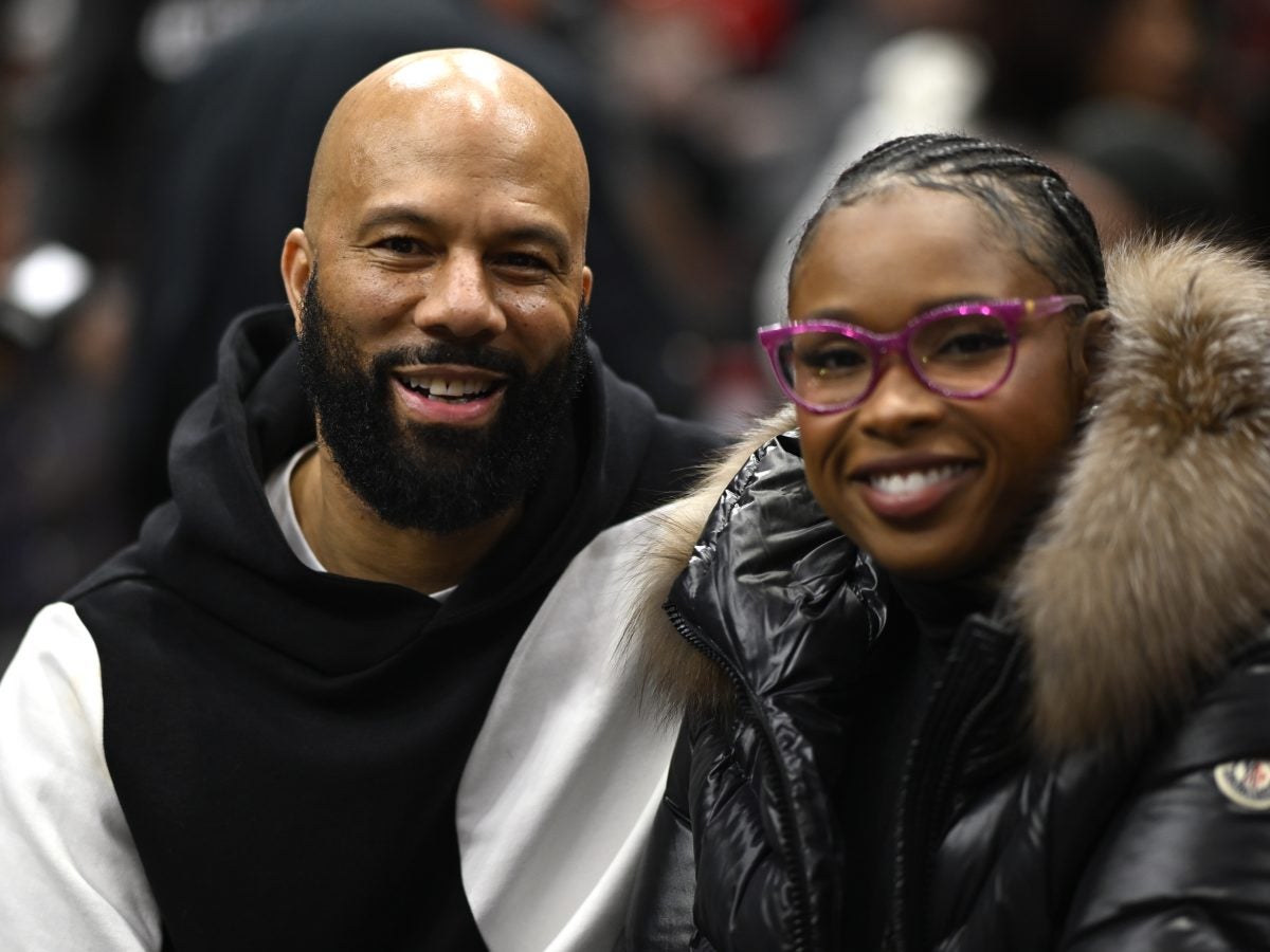 Jennifer Hudson And Common Looked Quite Cozy At A Chicago Bulls Game