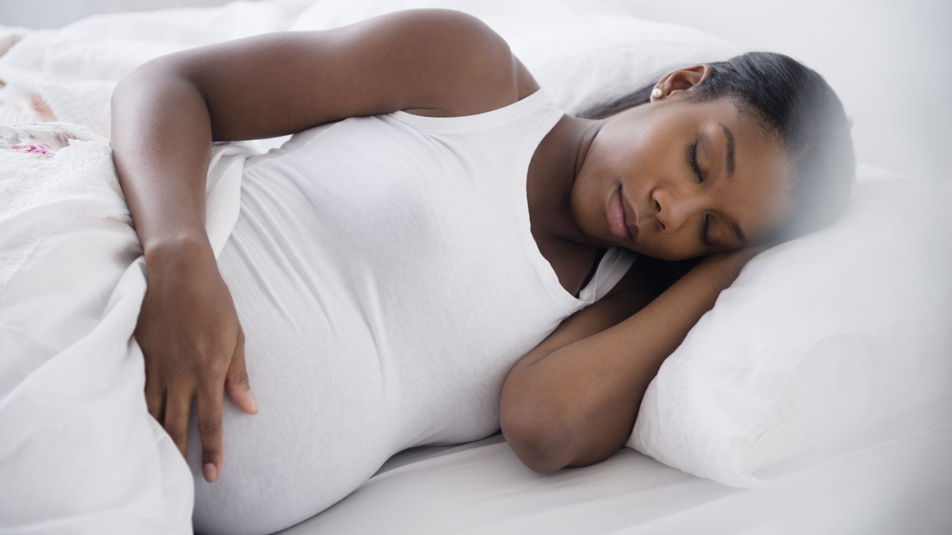 5 Expert Sleep Tips For Pregnant Women