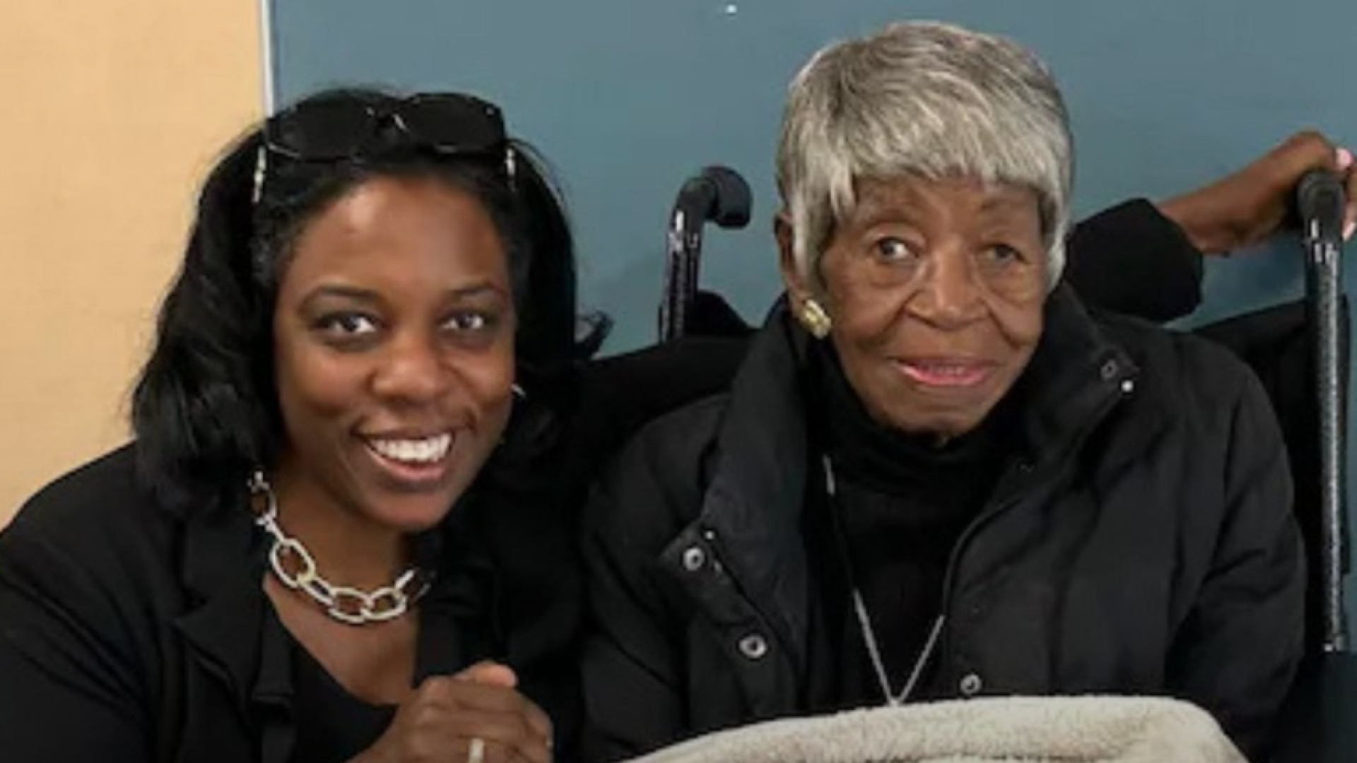 101-Year-Old Woman Returned To School And Will Graduate College With Her Granddaughter This Year
