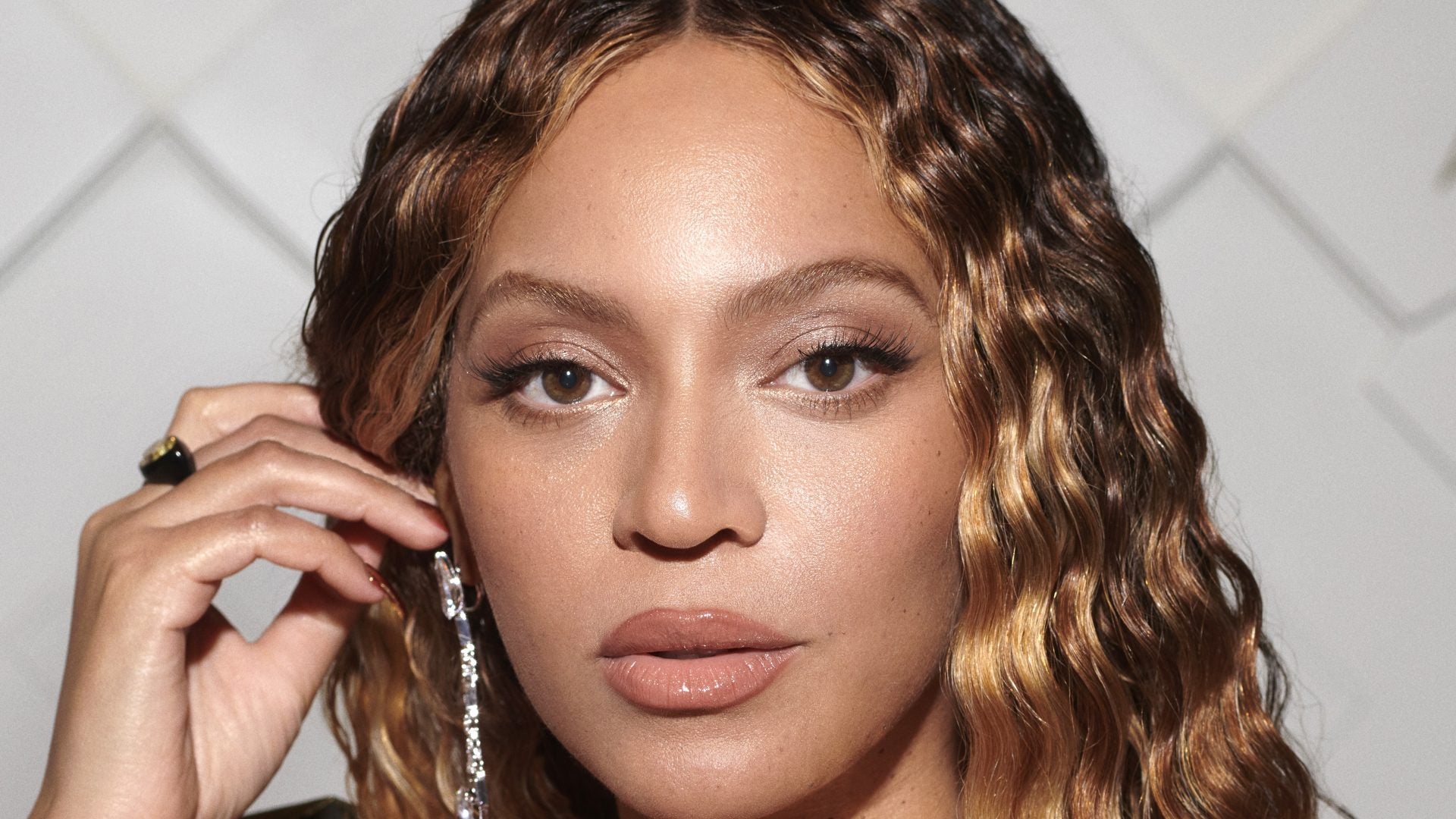 Beyoncé's New Haircare Brand Is Launching This Month