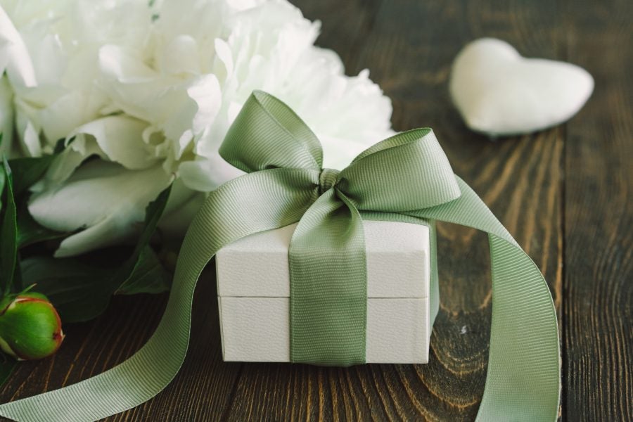 Found: Thoughtful Wedding Gifts Under $150