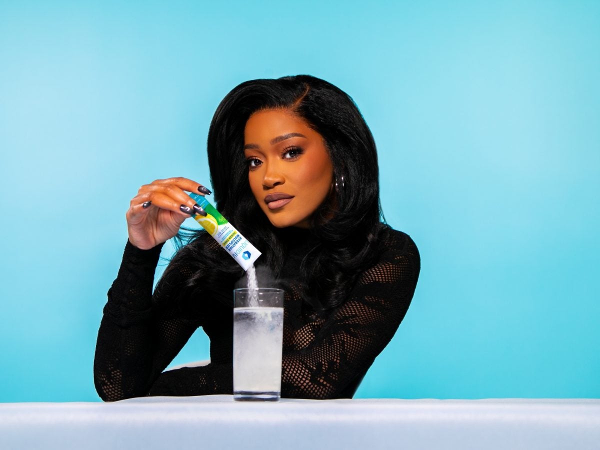 Keke Palmer's Self-Care Routine Involves Baths, Pilates, And Plenty Of Water Thanks To This Drink Mix