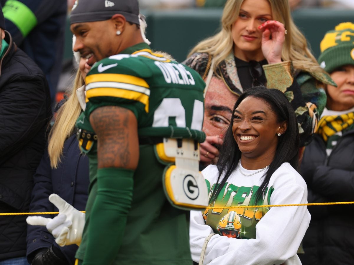 Simone Biles Had The Funniest Response To Her Husband Leaving The Green Bay Packers To Play In Chicago