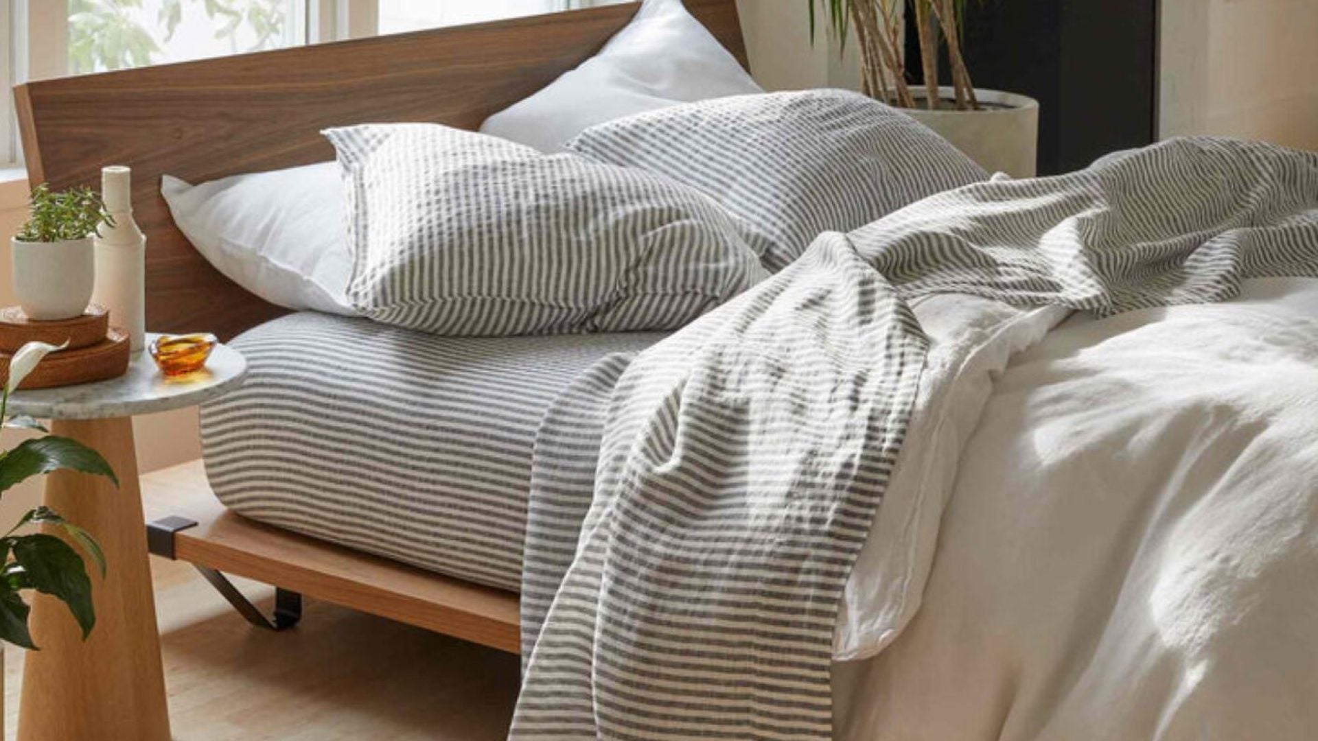 PSA: The Best Sheets On The Internet Are On Sale Right Now