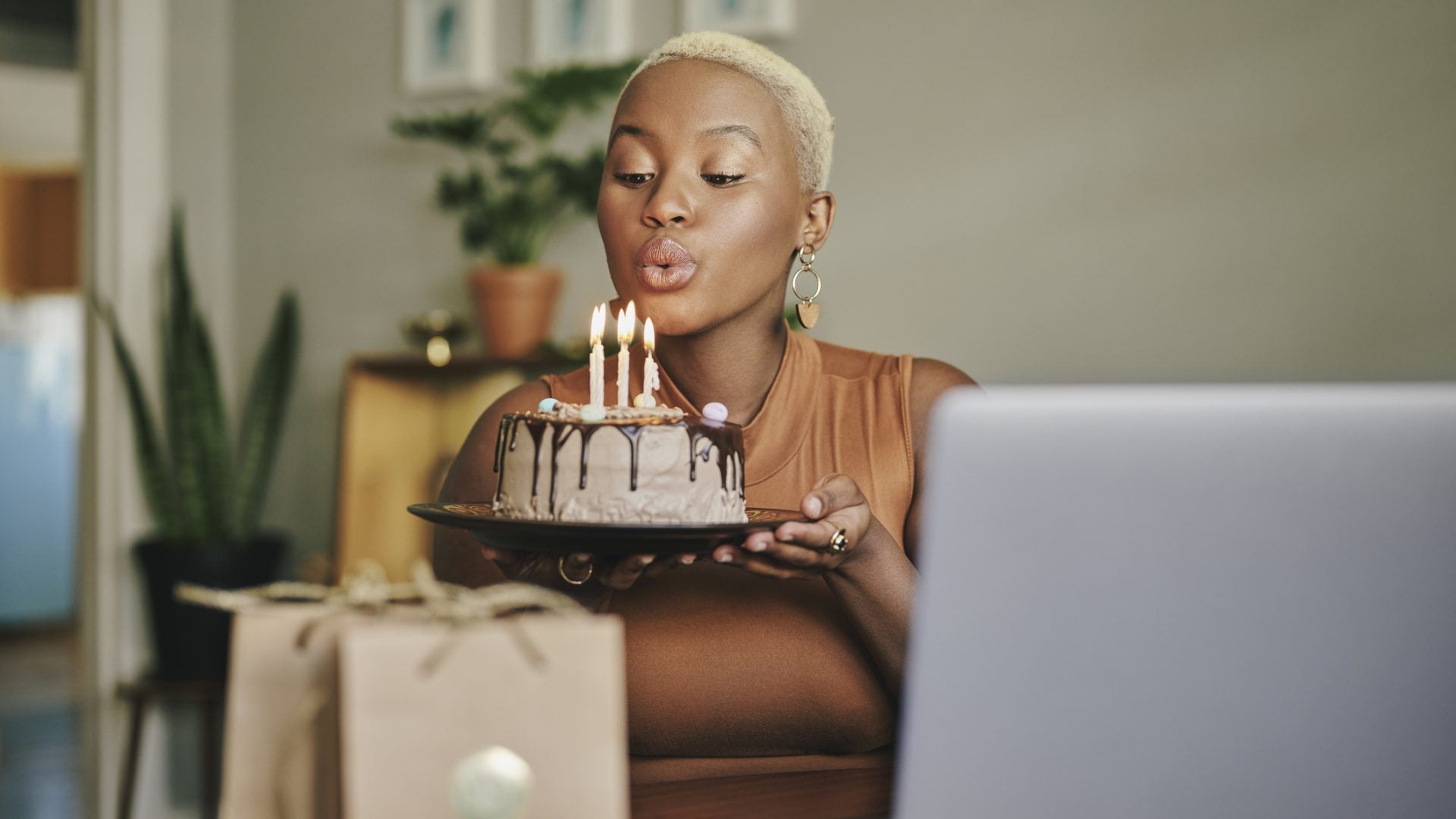 Treat Yourself: 21 Places To Get Cool Freebies On Your Birthday