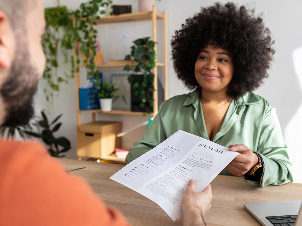 How To Command The Room (And Calm Your Anxiety) In An Interview To Land The Job