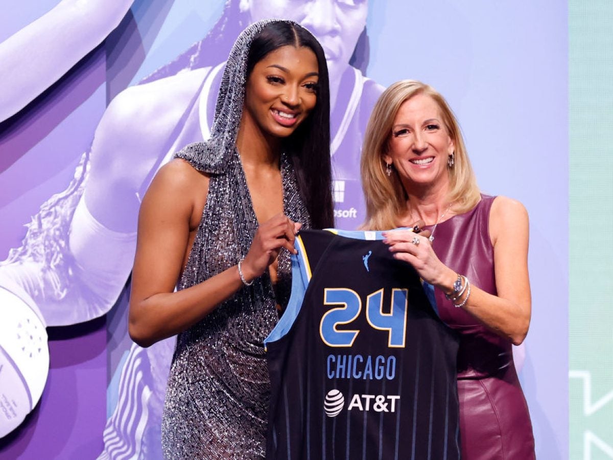 People Are Outraged By The WNBA's Low Salaries But This Expert Says She Isn't Surprised