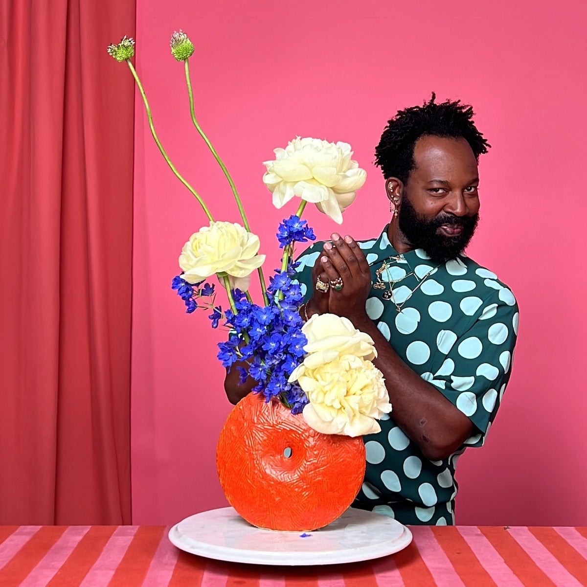 Here’s How to Have Fabulous Floral Tablescapes For The Spring According To Maurice Harris Of Bloom And Plume