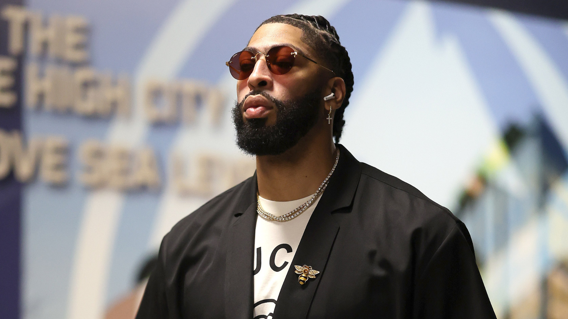 Anthony Davis Perfects Game Day Style In Gucci