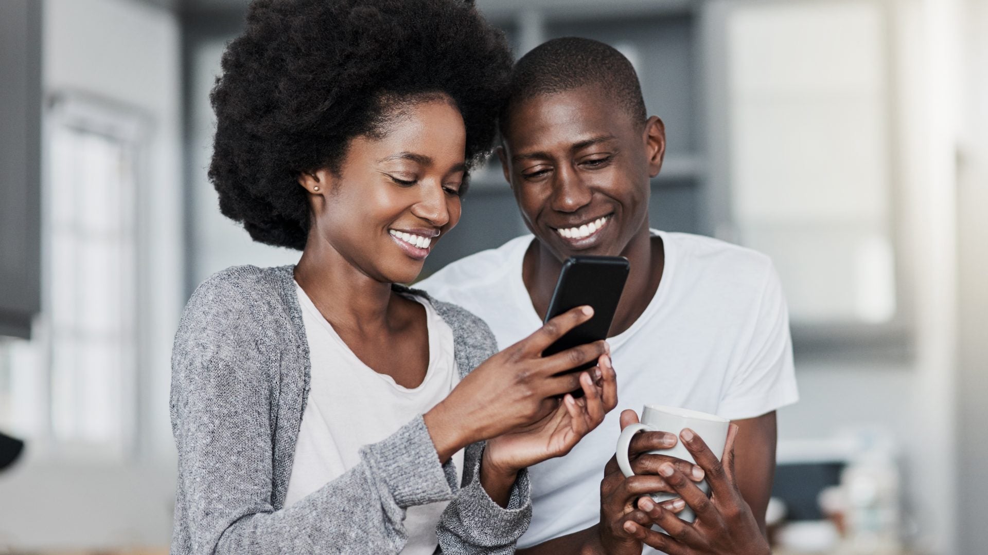 Should You Post Your Partner On Social Media?