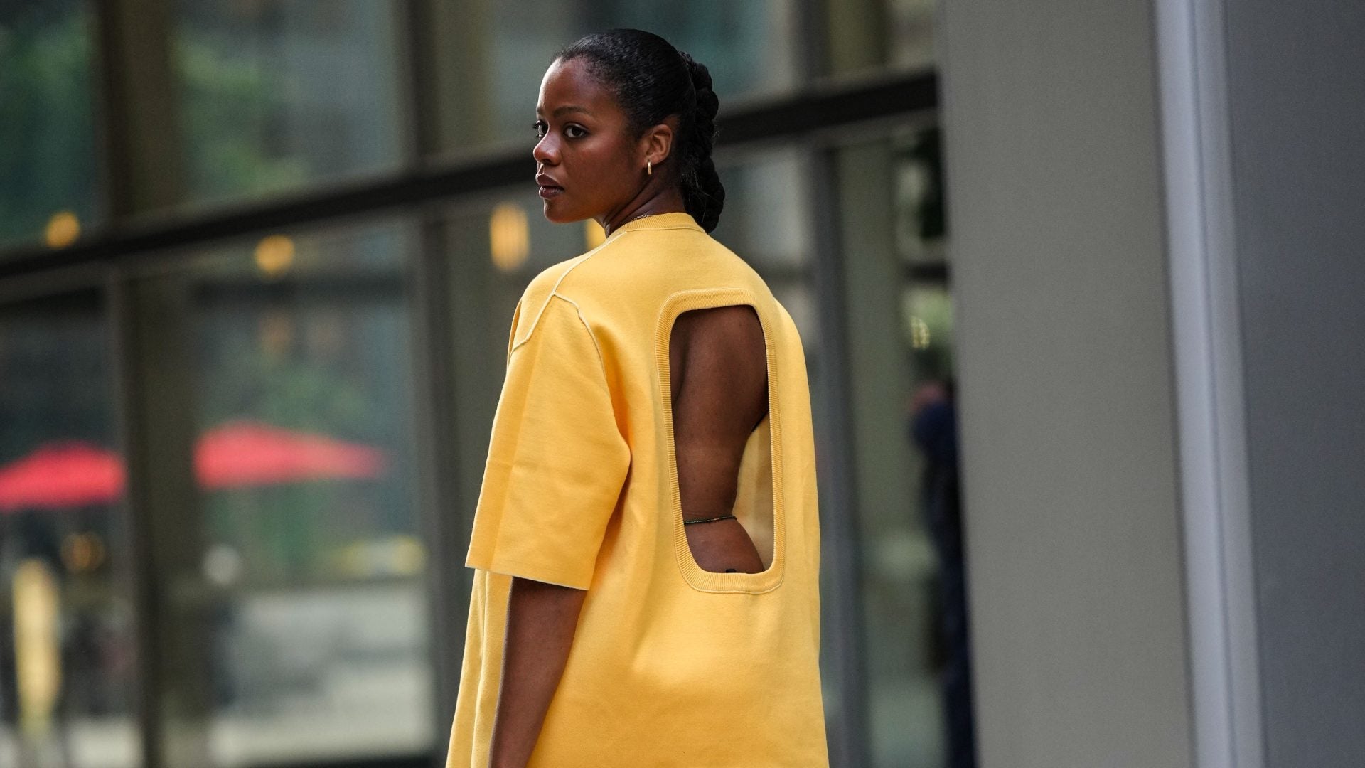 Backless Tops Are Trending, Here's How To Wear Them
