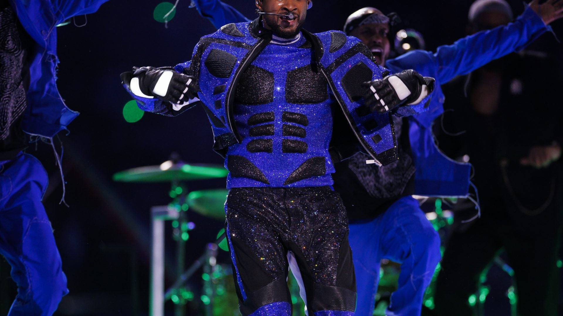 Usher To Receive Lifetime Achievement Award At BET Awards 2024