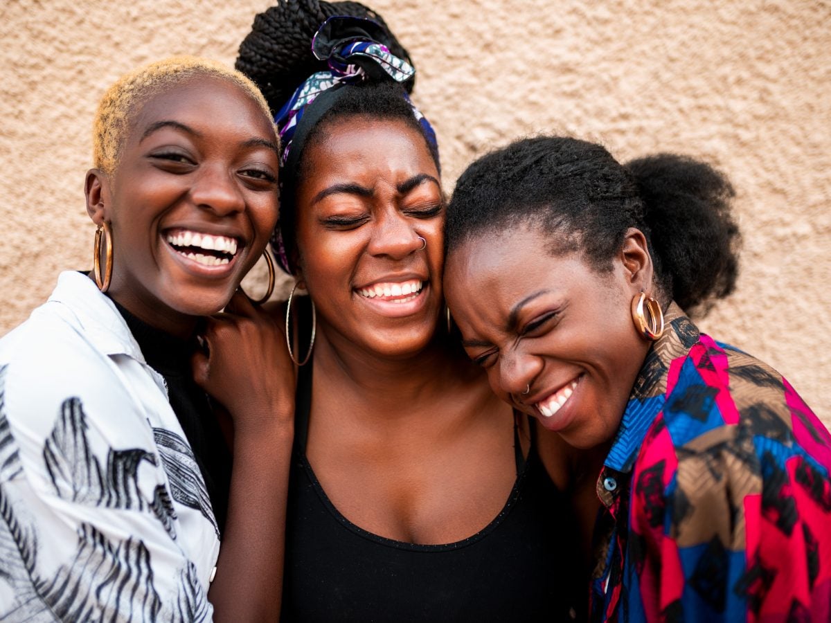 6 Reasons Why You Need More Friends According To A Therapist