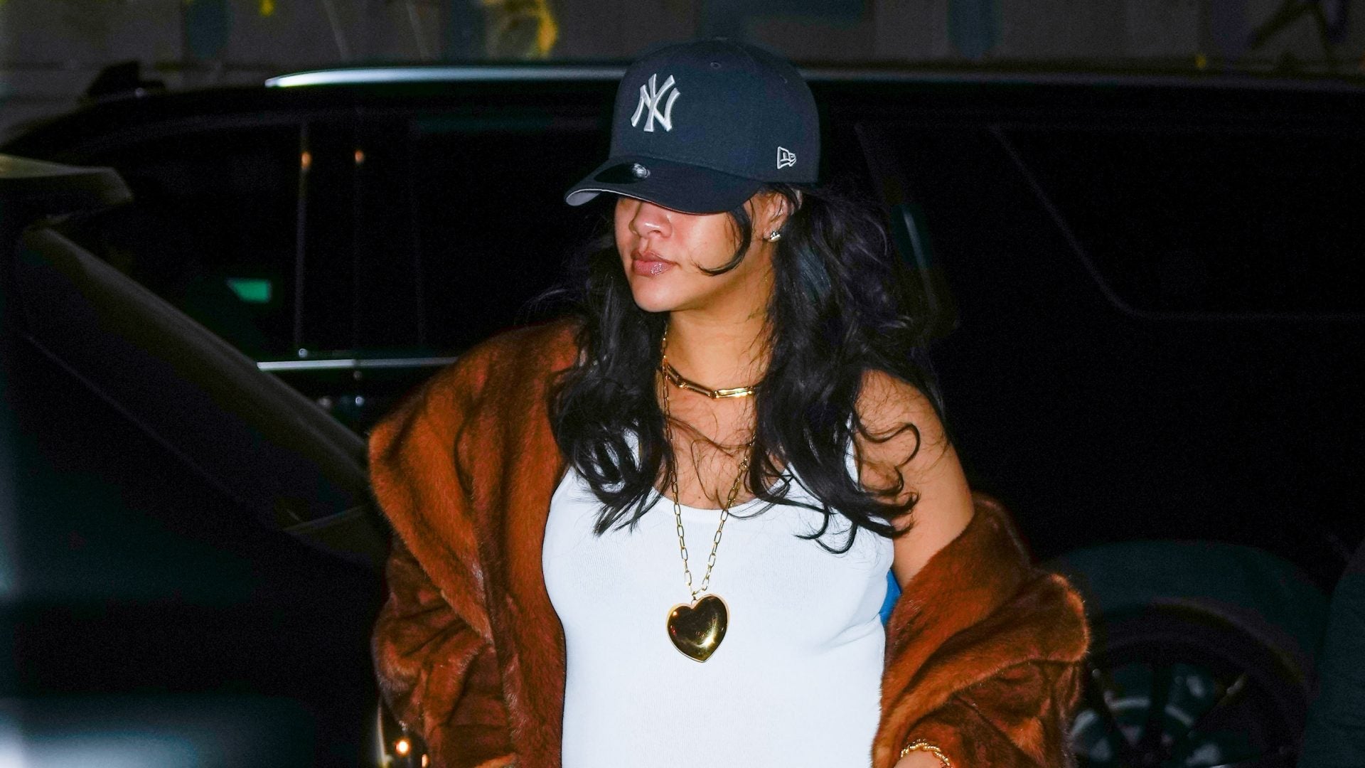 How To Channel Your Inner Rihanna For Street Style Looks