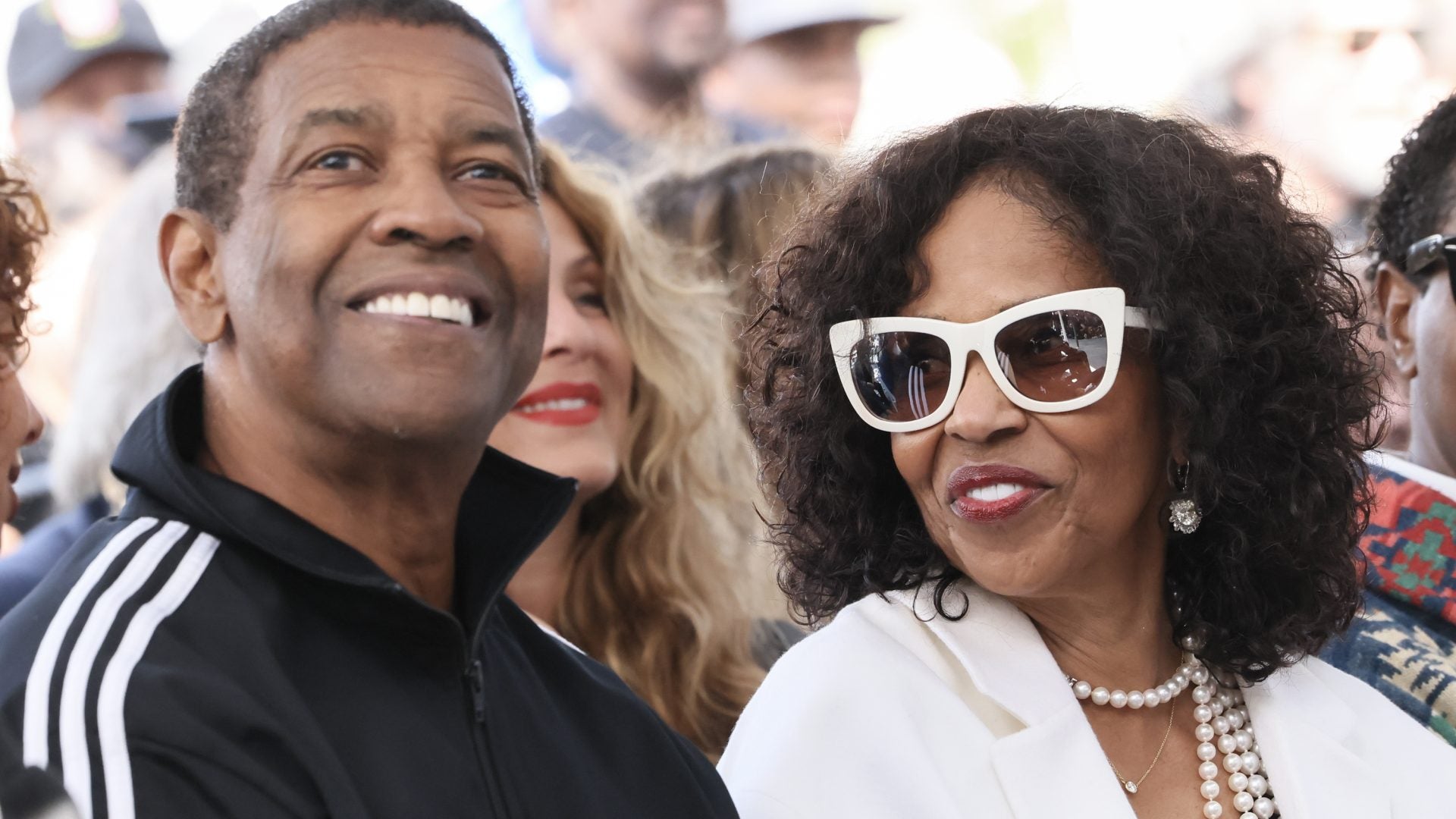 Denzel Washington FaceTimed Wife Pauletta During An Interview, And It Is The Most Wholesome Thing