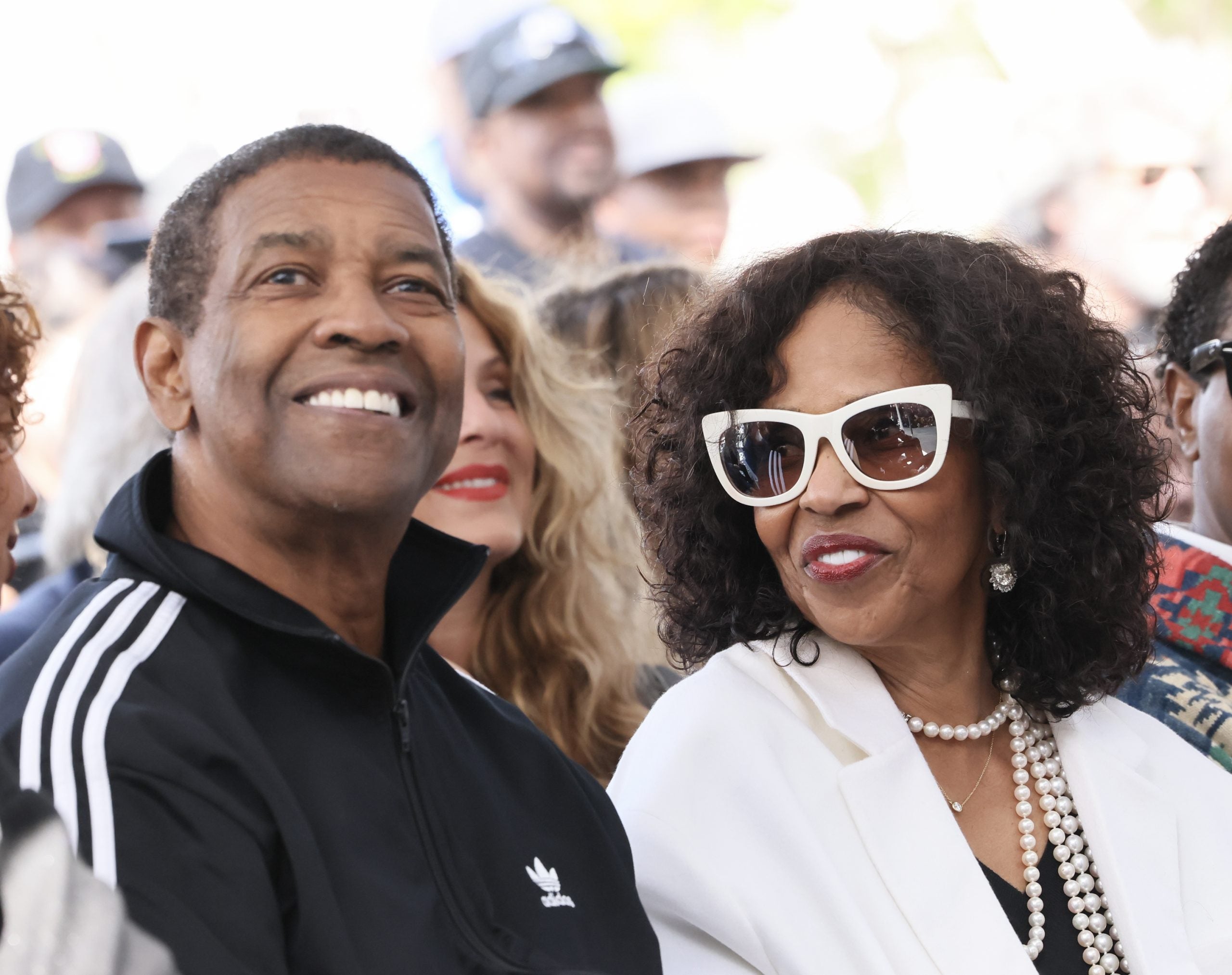 Denzel Washington FaceTimed Wife Pauletta During An Interview, And It Is The Most Wholesome Thing