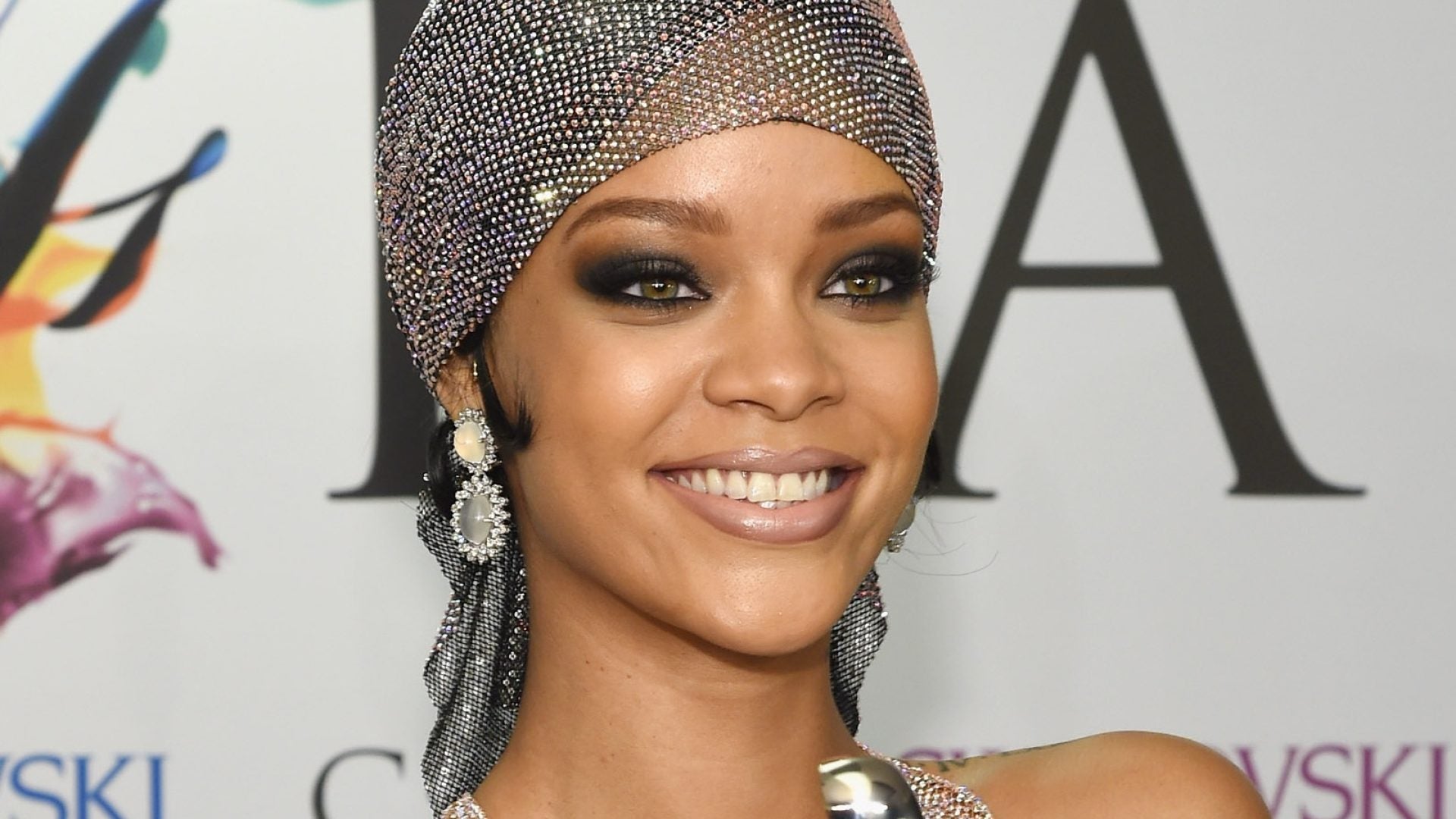 9 Of Rihanna's Most Iconic Hair Moments Of All Time