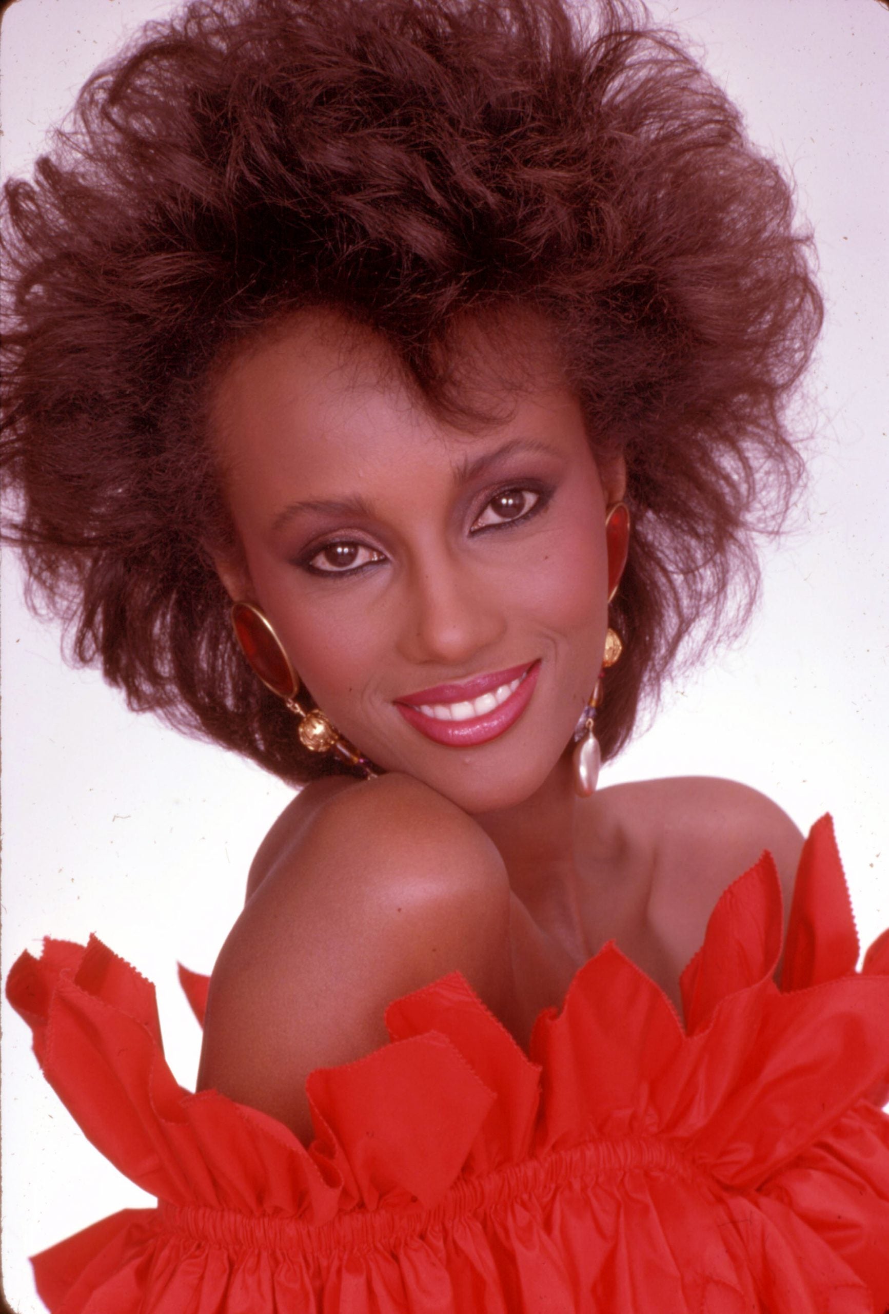 A Look Back At Iman’s Most Iconic Beauty Looks Of All Time