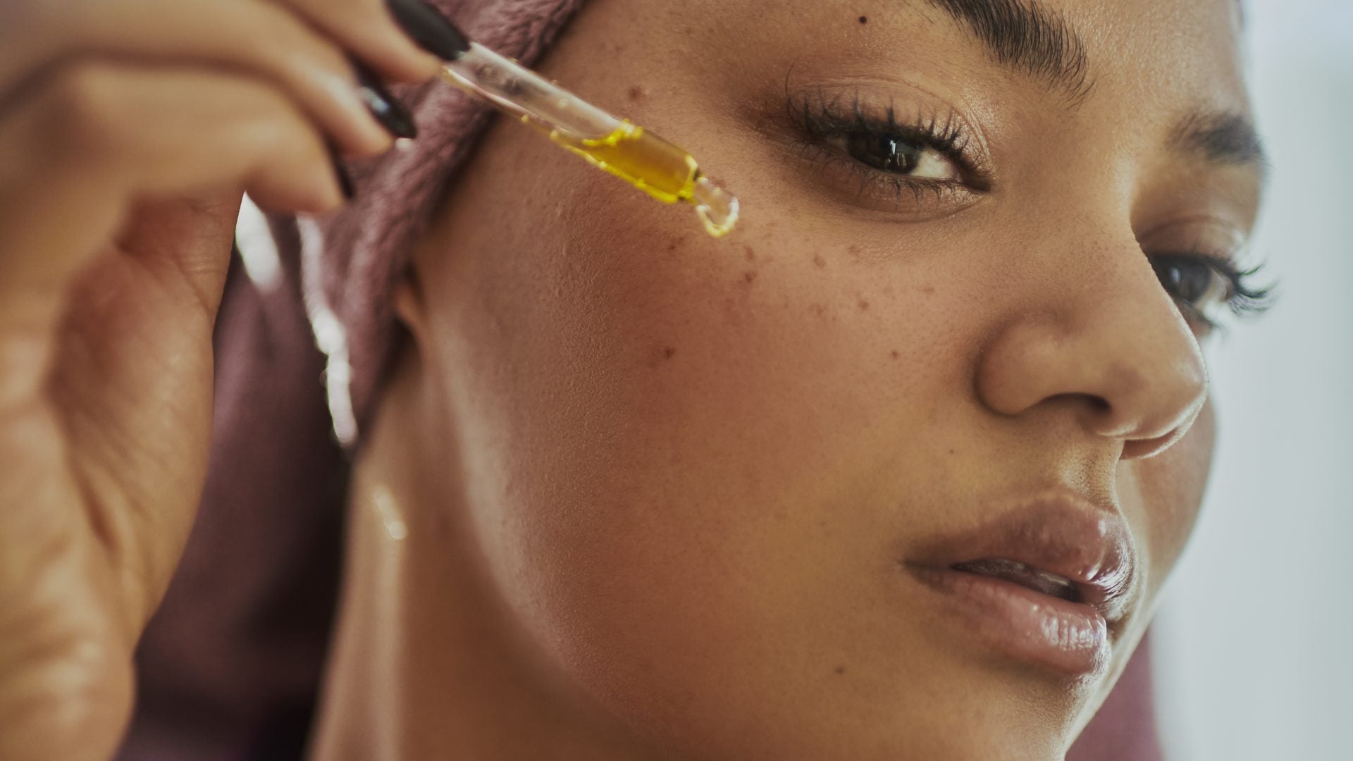 Everything You Need To Know About Face Oils From Expert Shani Hillian