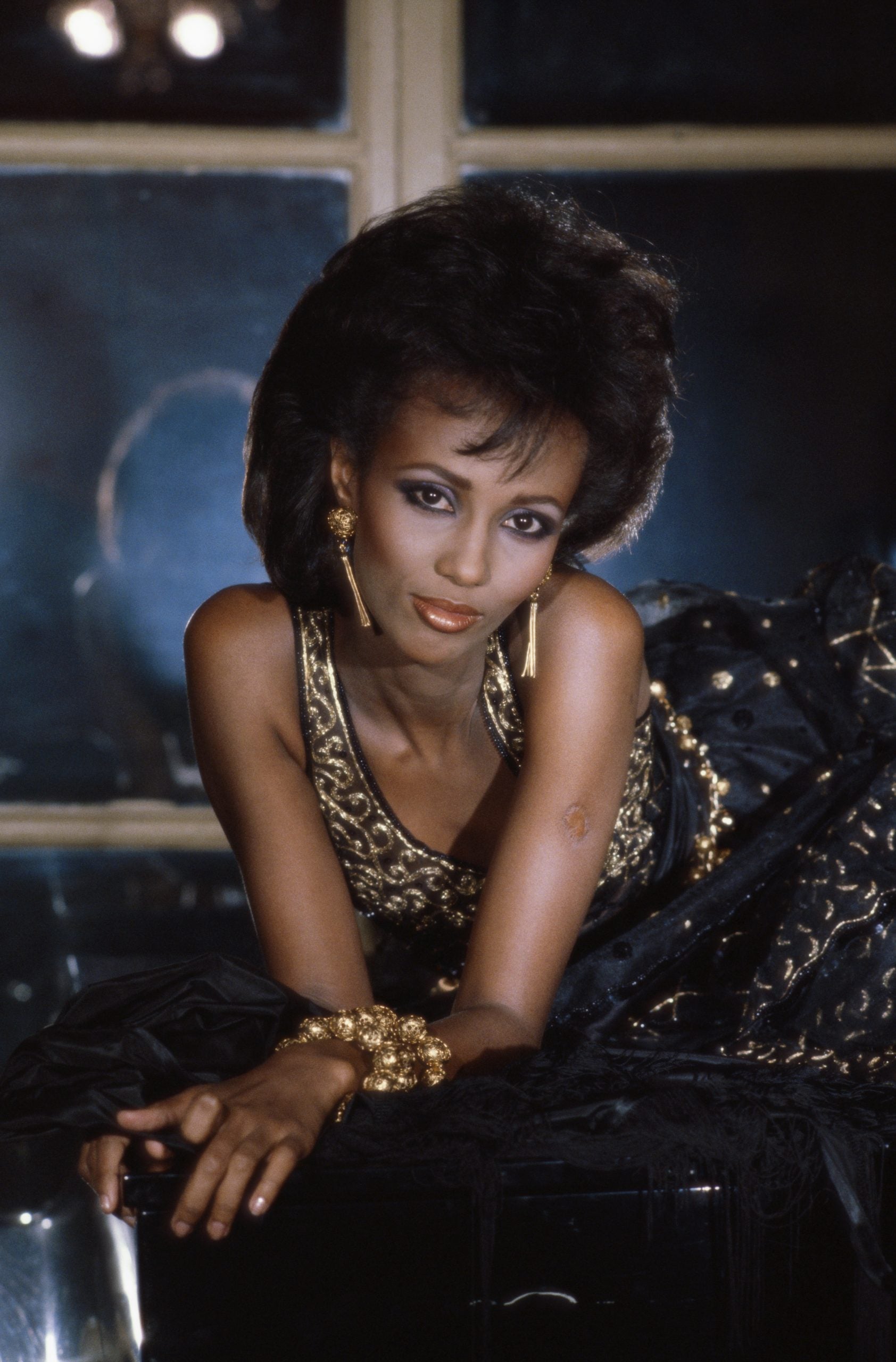 A Look Back At Iman’s Most Iconic Beauty Looks Of All Time