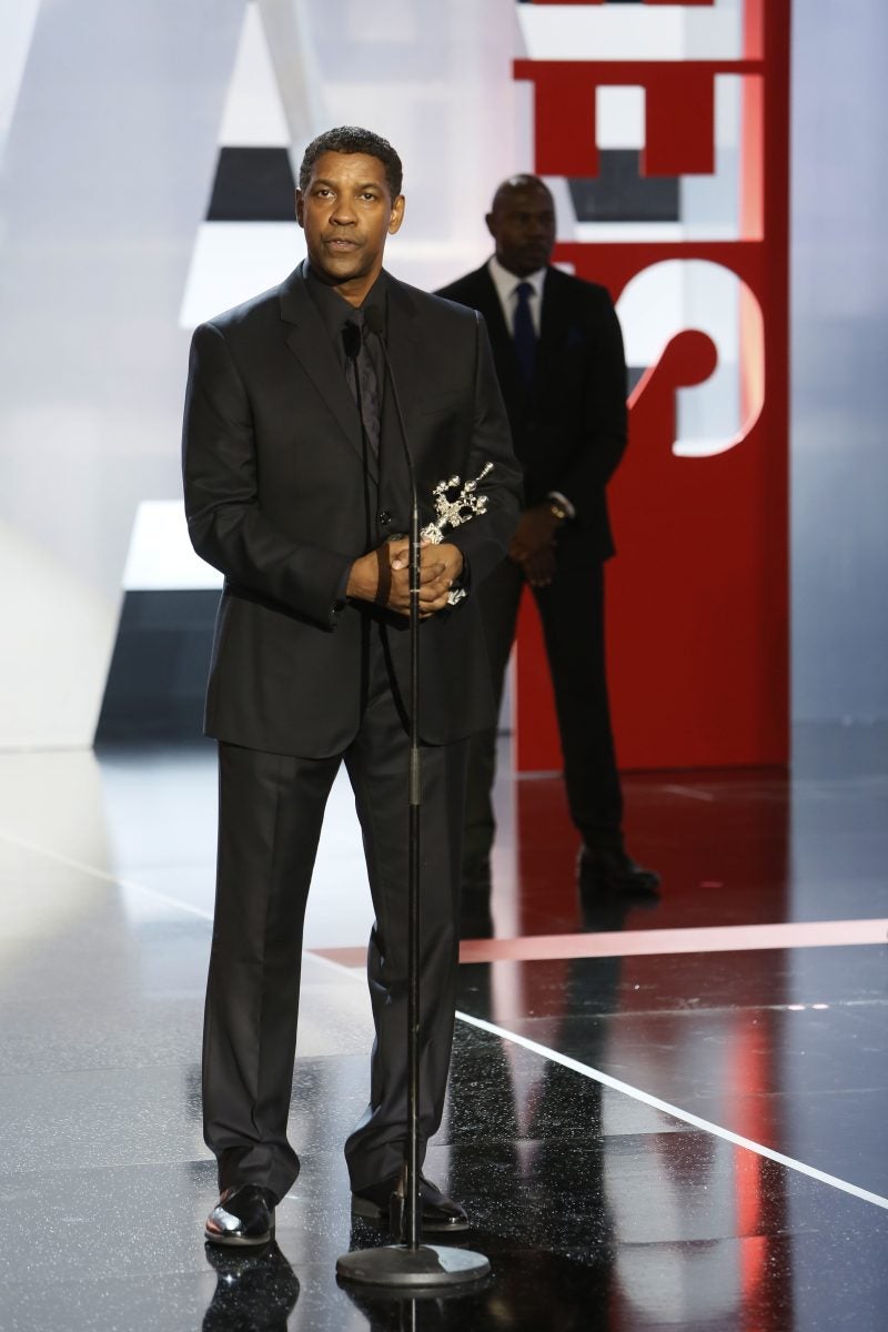 Denzel Washington’s Most Iconic And Stylish Looks