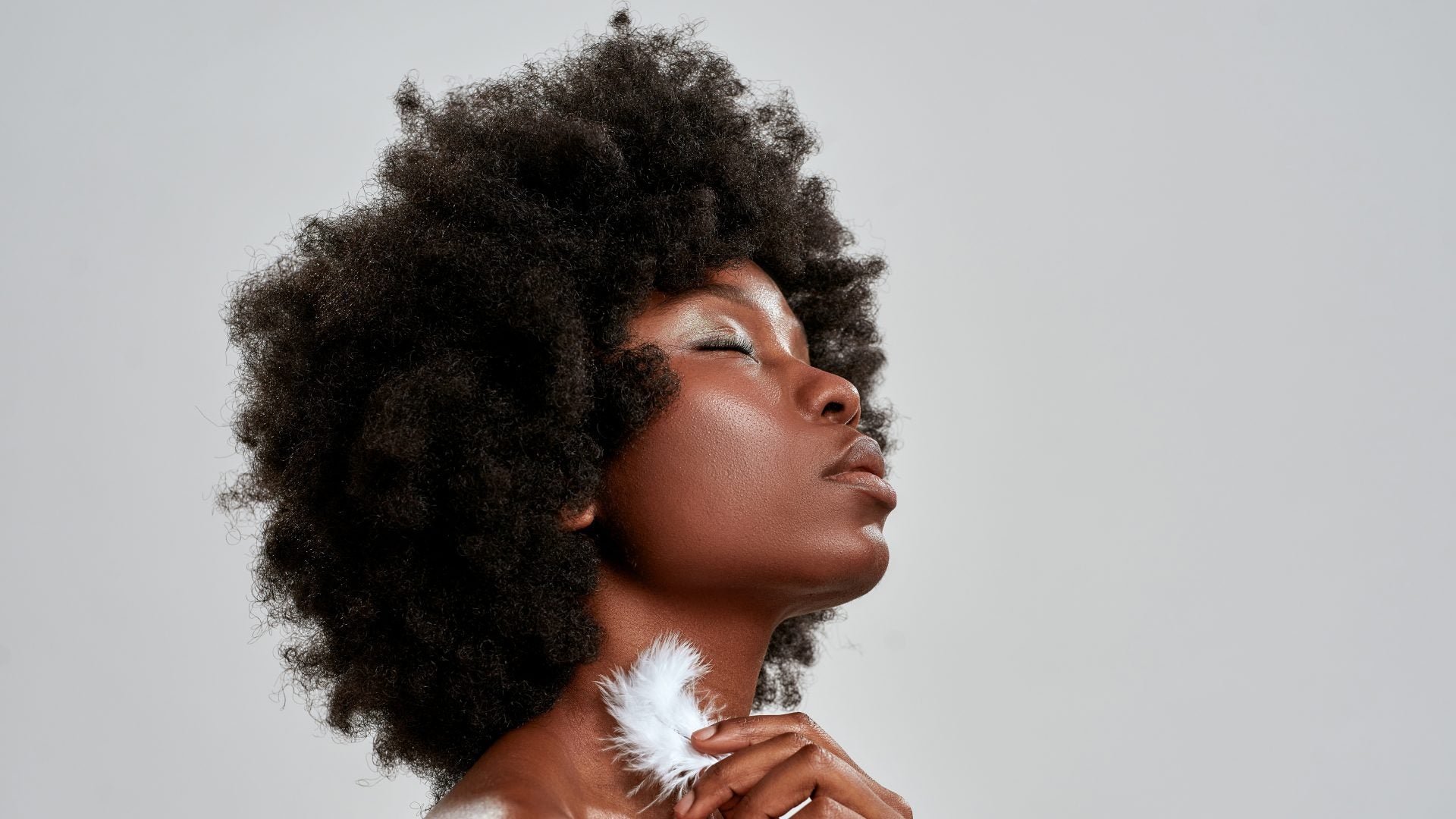 Managing Your Natural Hair Doesn’t Have To Be Hard—Try These Expert-Approved Tips