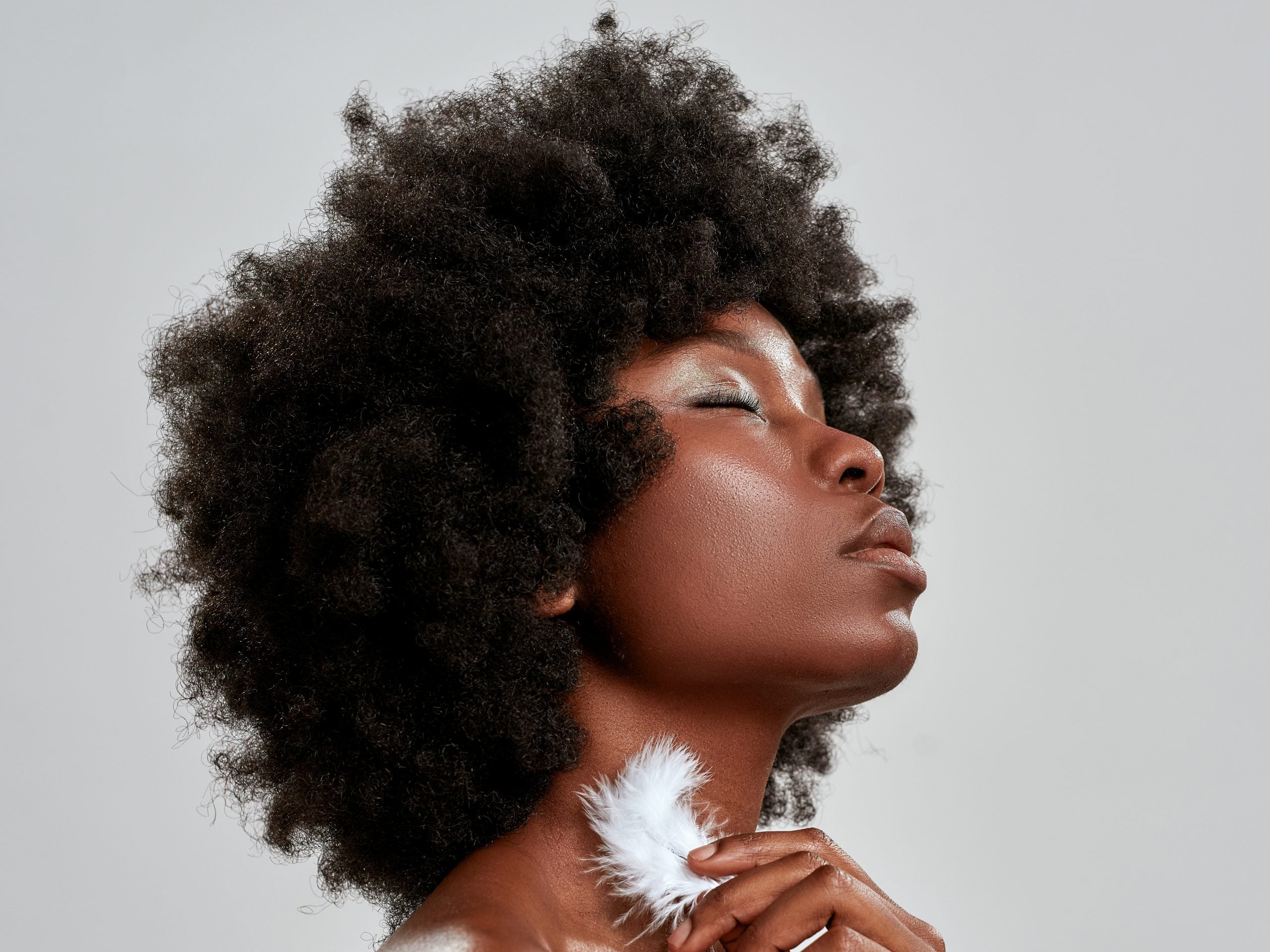 Managing Your Natural Hair Doesn’t Have To Be Hard—Try These Expert-Approved Tips