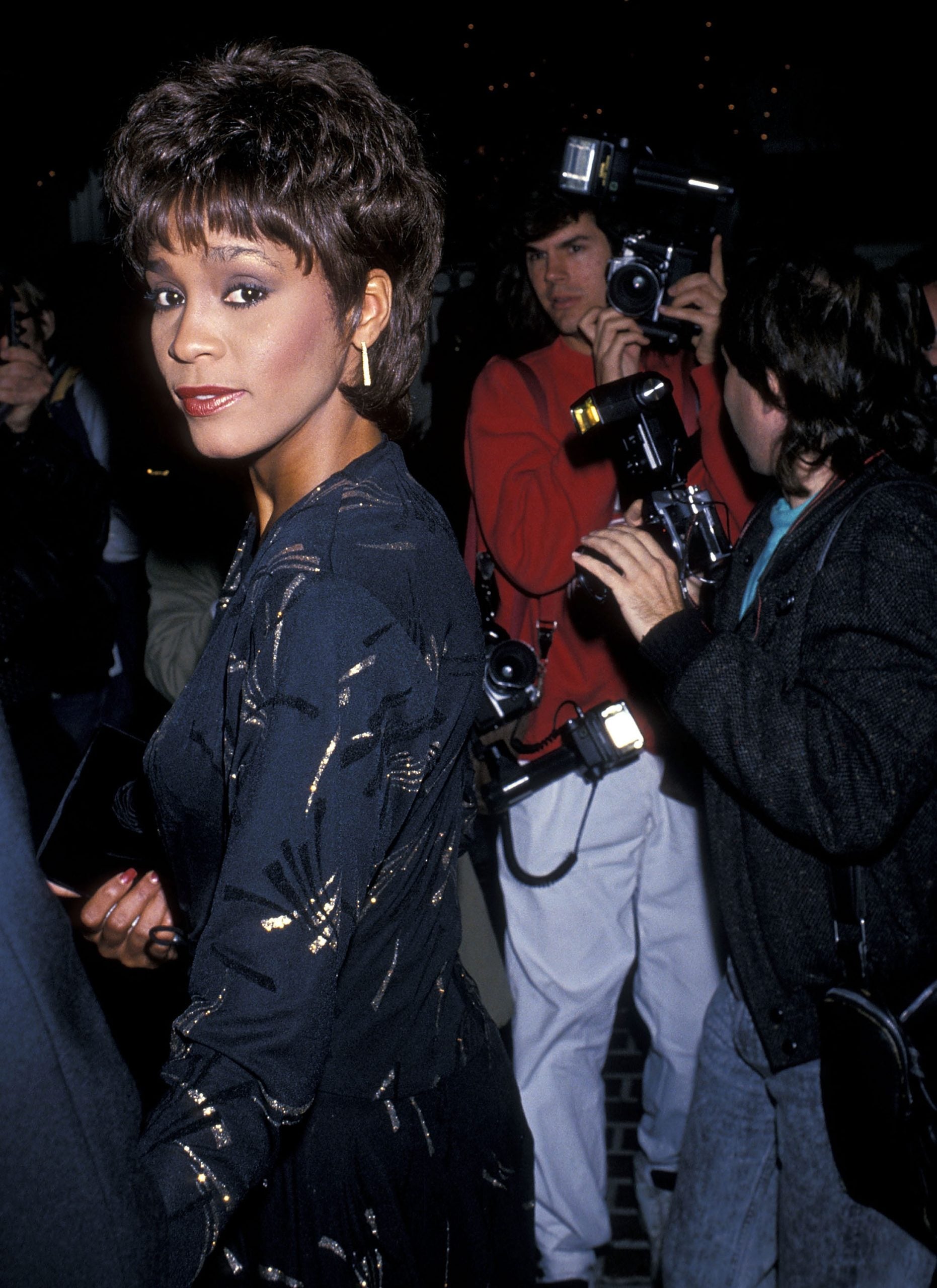 17 Of Whitney Houston’s Most Iconic Beauty Moments