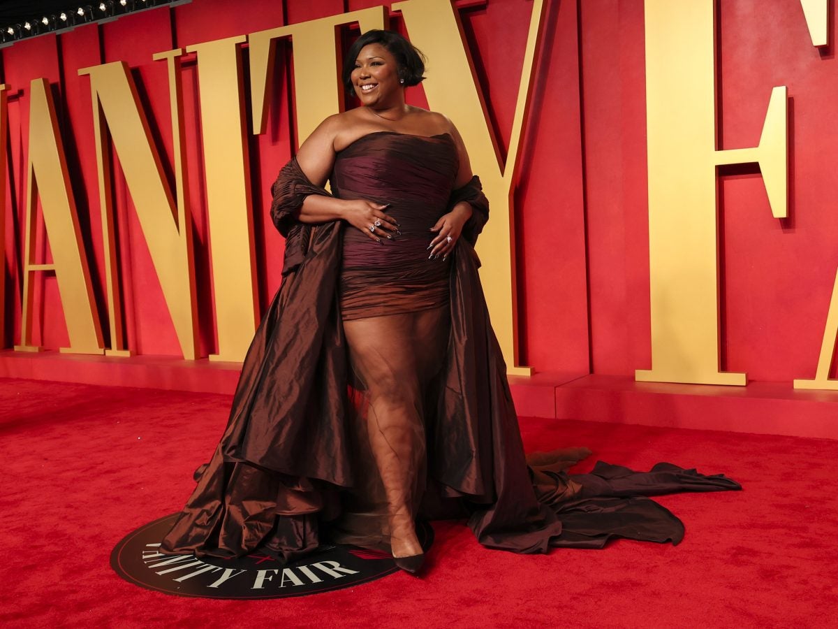 'Stay Focused': A Lean Lizzo Shows Off The Progress Of Her Fitness Journey