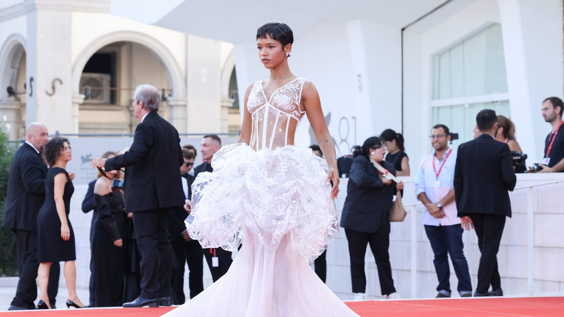 Taylor Russell Makes Vintage Pieces Look Modern On The Red Carpet 