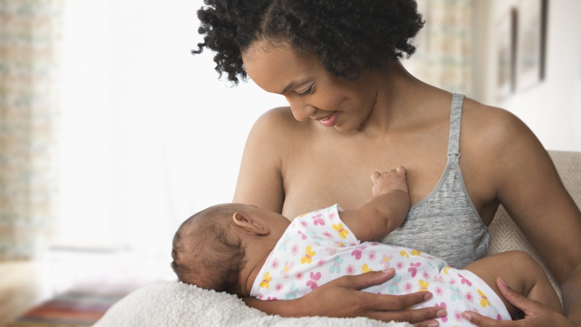 Drinking While Breastfeeding – What's Ok And What's Not