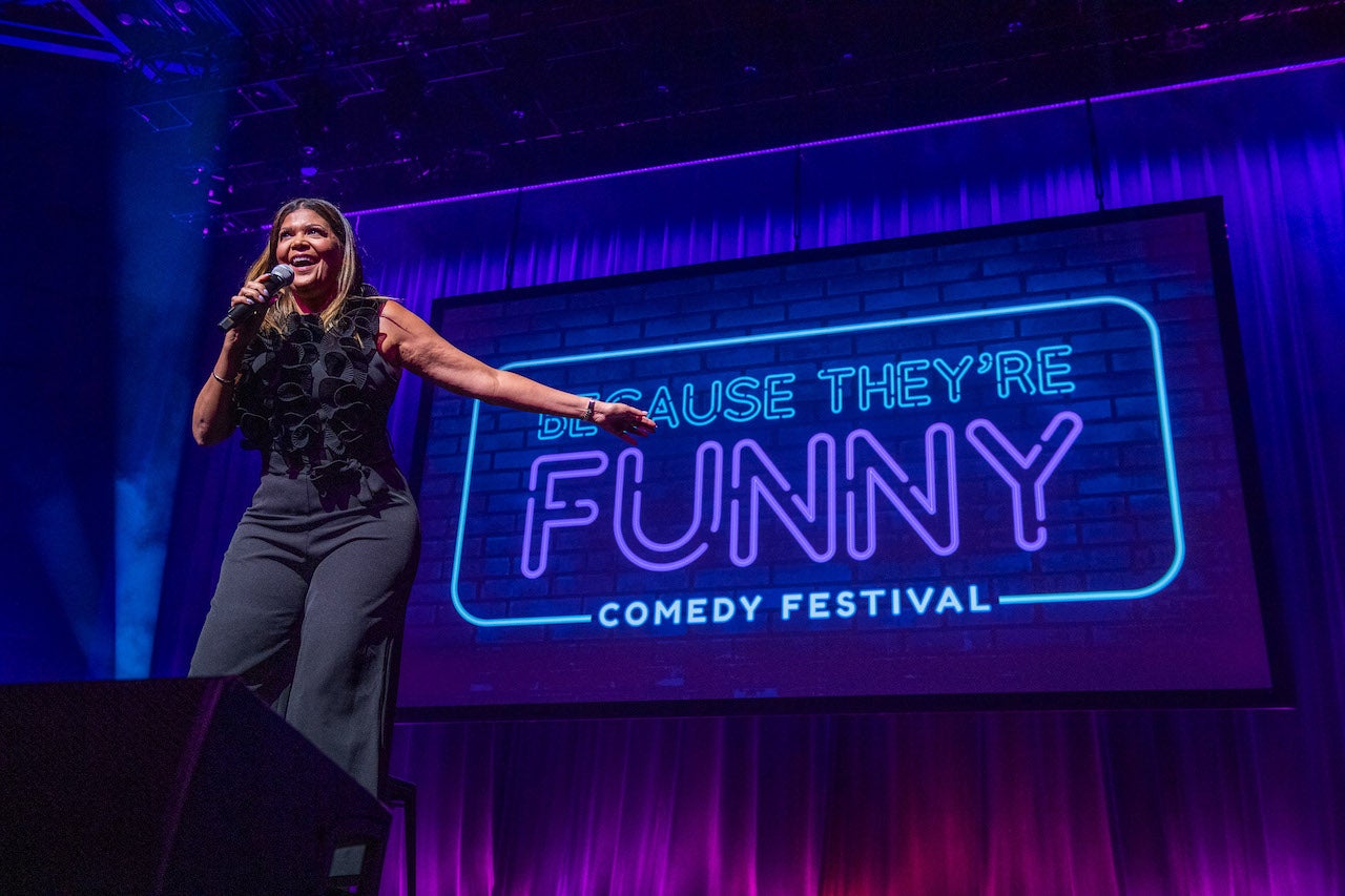 Tawa, Budaya, dan Komedi: Festival 'Because They're Funny' Kembali ke DC