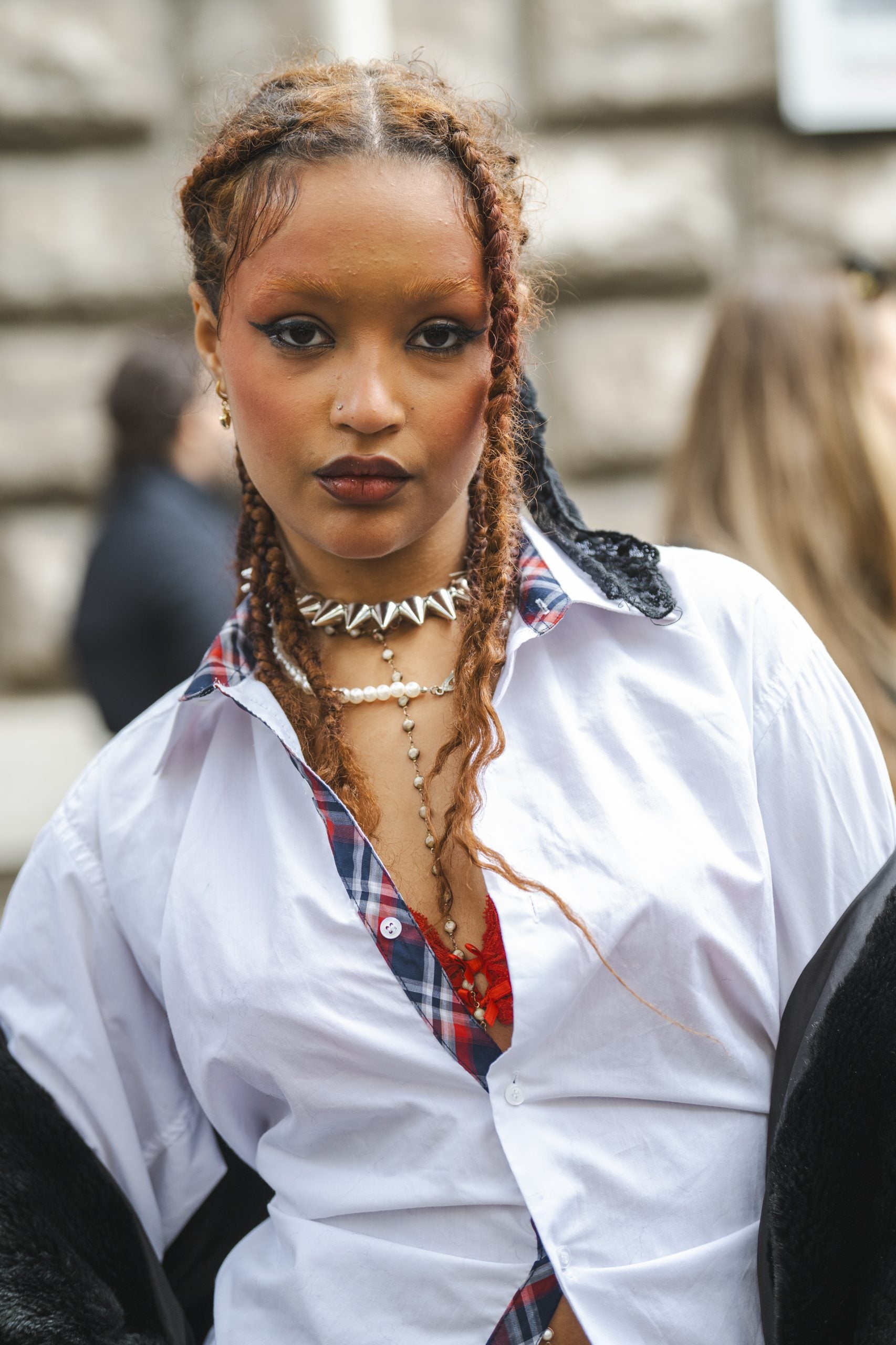 17 Best Beauty Street Style Moments From PFW SS25 Day 5