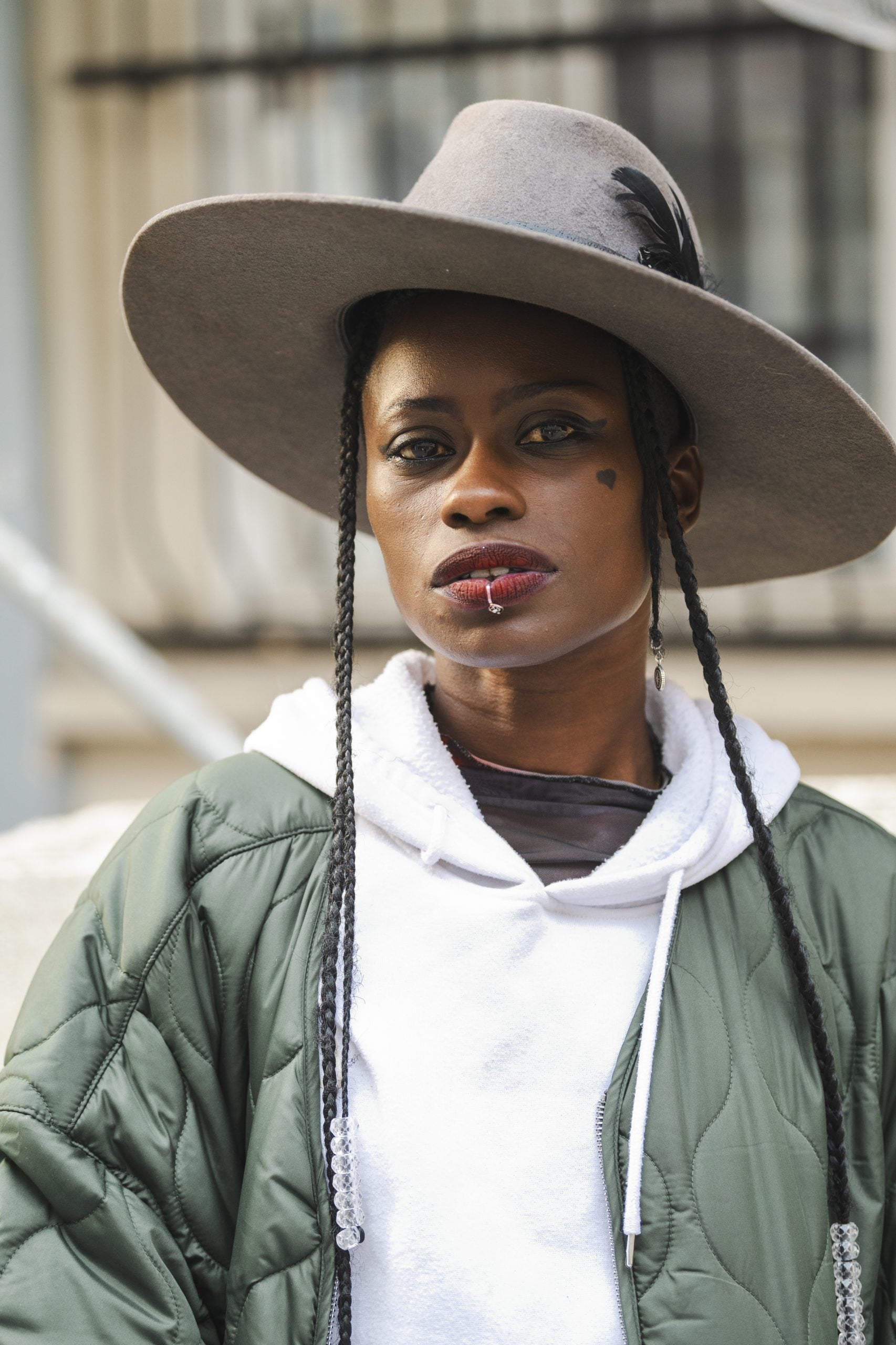 17 Best Beauty Street Style Moments From PFW SS25 Day 5