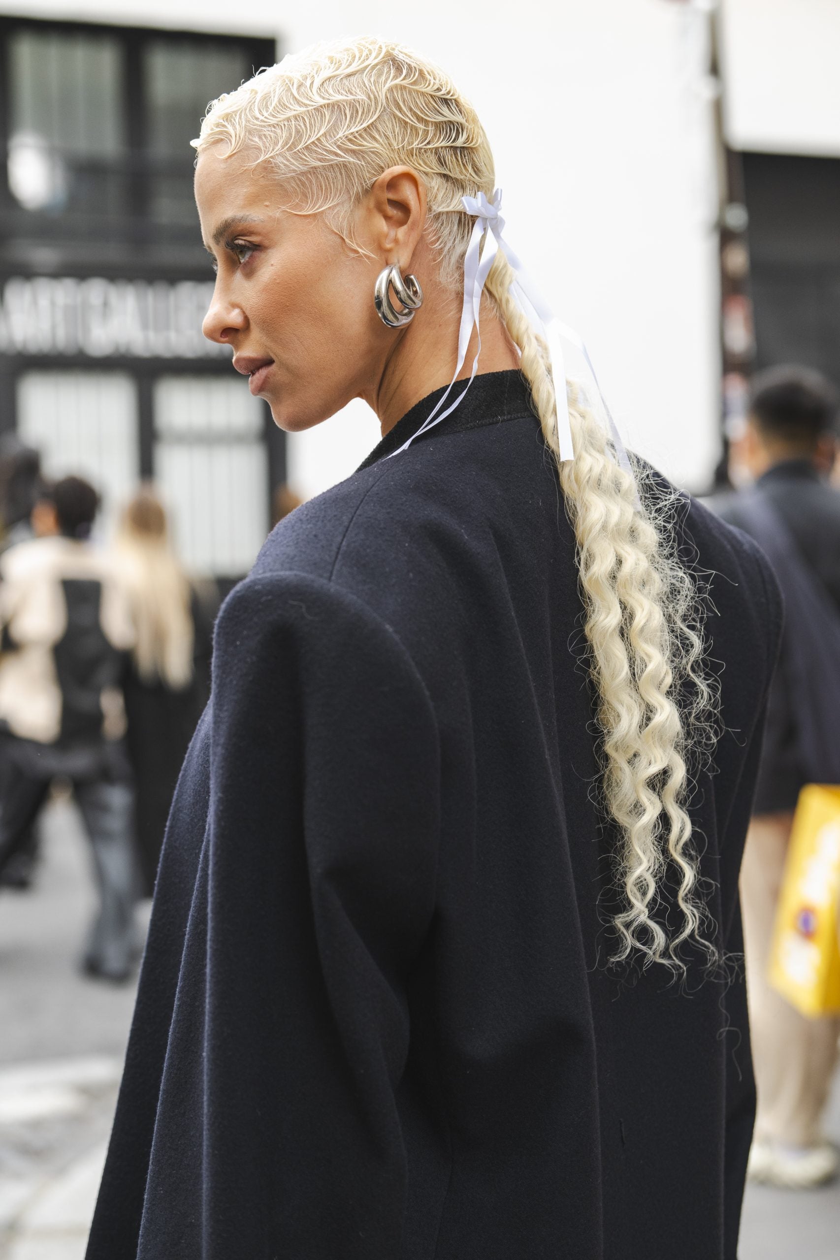 The Best Street Style Beauty Looks From PFW SS25 Day 3