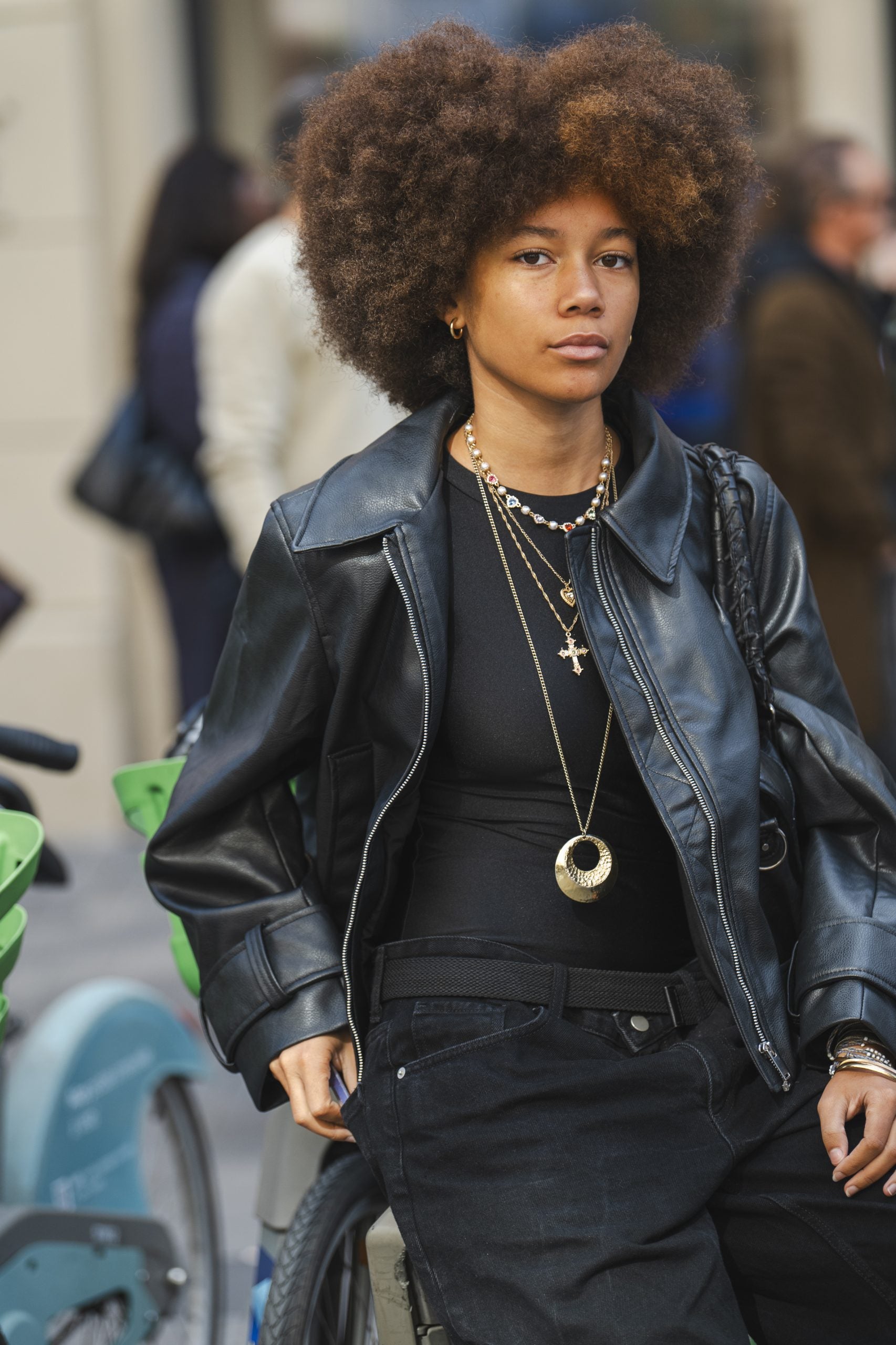 17 Best Beauty Street Style Moments From PFW SS25 Day 5