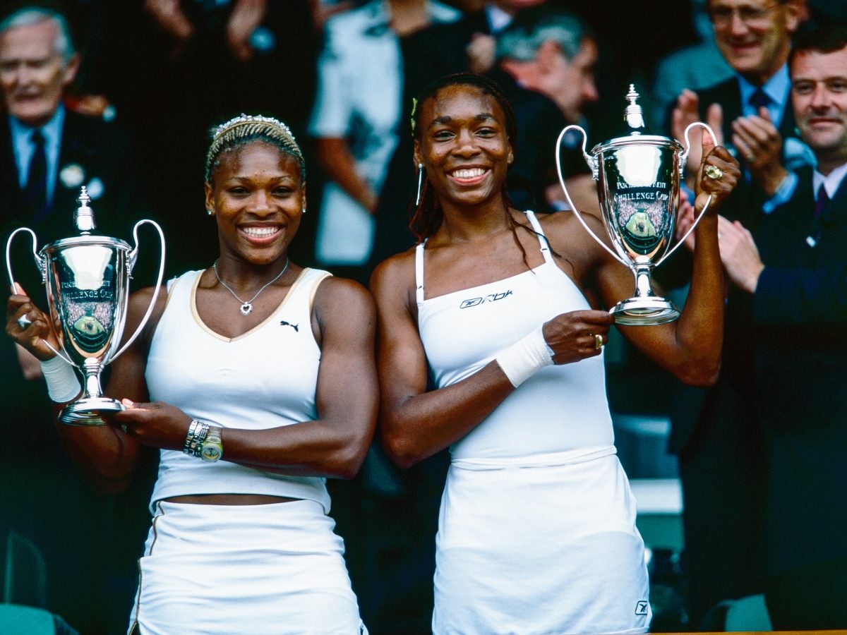 30 Photos Of Venus And Serena Williams's Sweet Sisterly Bond Over The Years